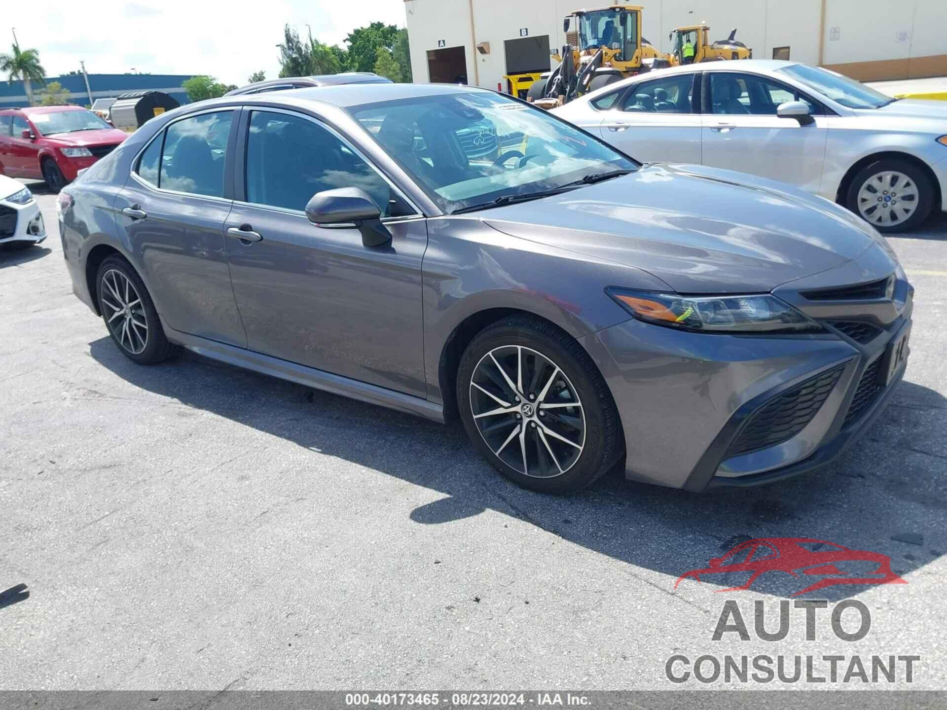 TOYOTA CAMRY 2023 - 4T1G11AK8PU749497