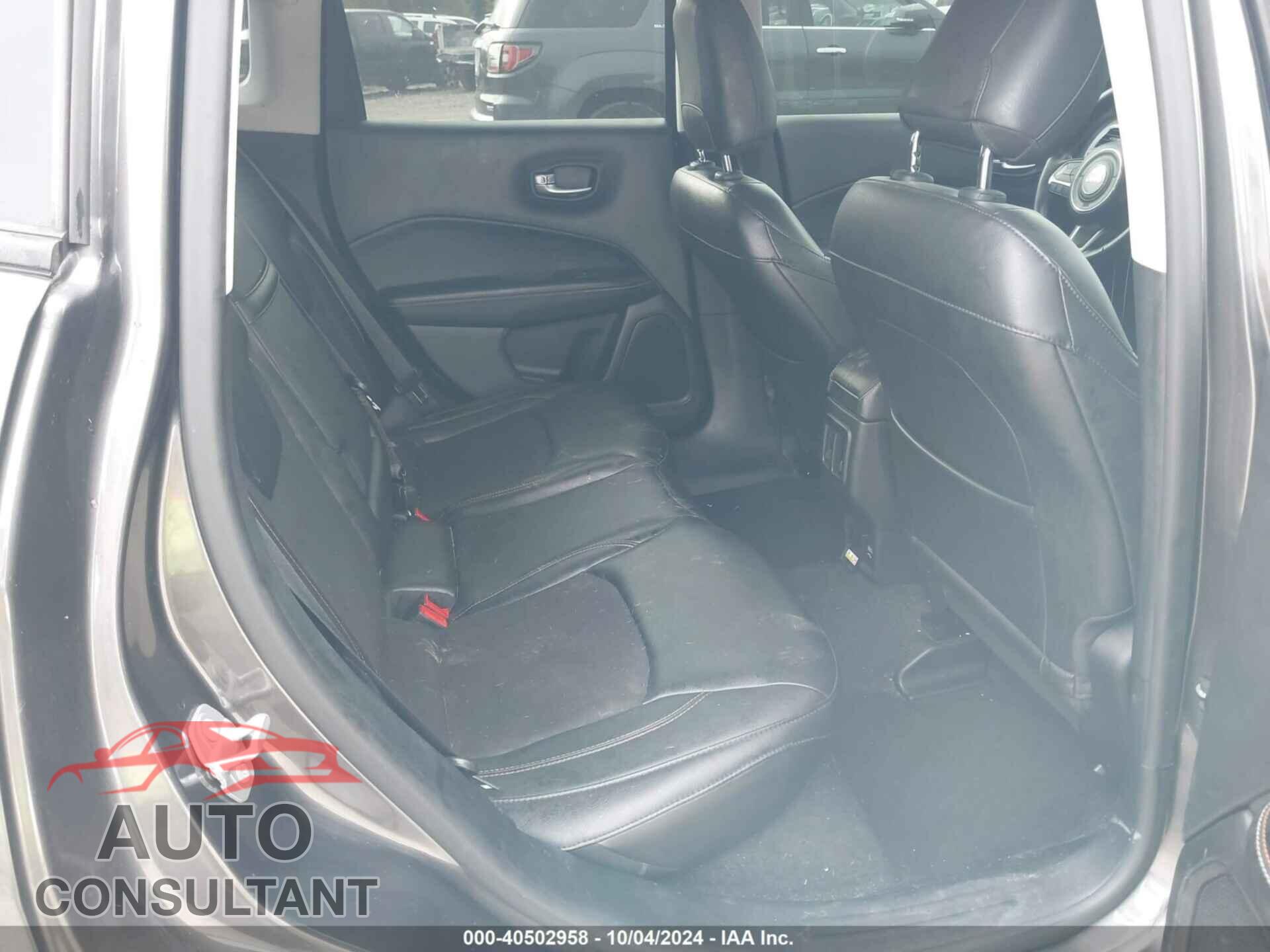 JEEP COMPASS 2018 - 3C4NJDBB6JT200054