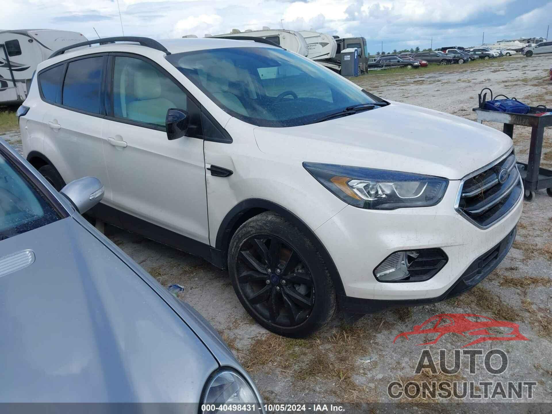 FORD ESCAPE 2018 - 1FMCU0HD9JUC84971