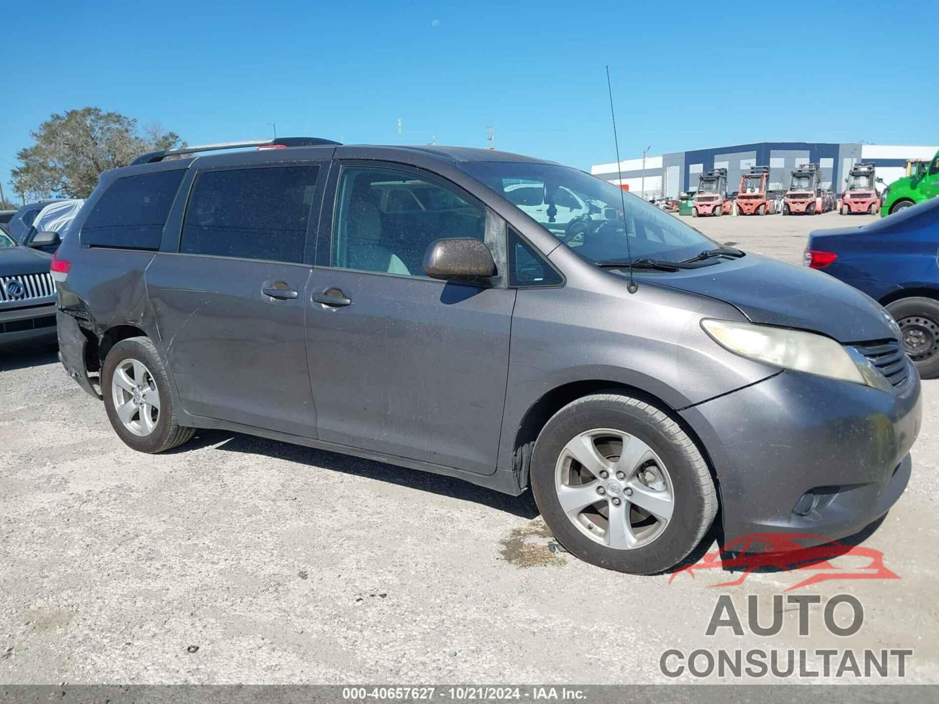 TOYOTA SIENNA 2013 - 5TDKK3DC3DS401120