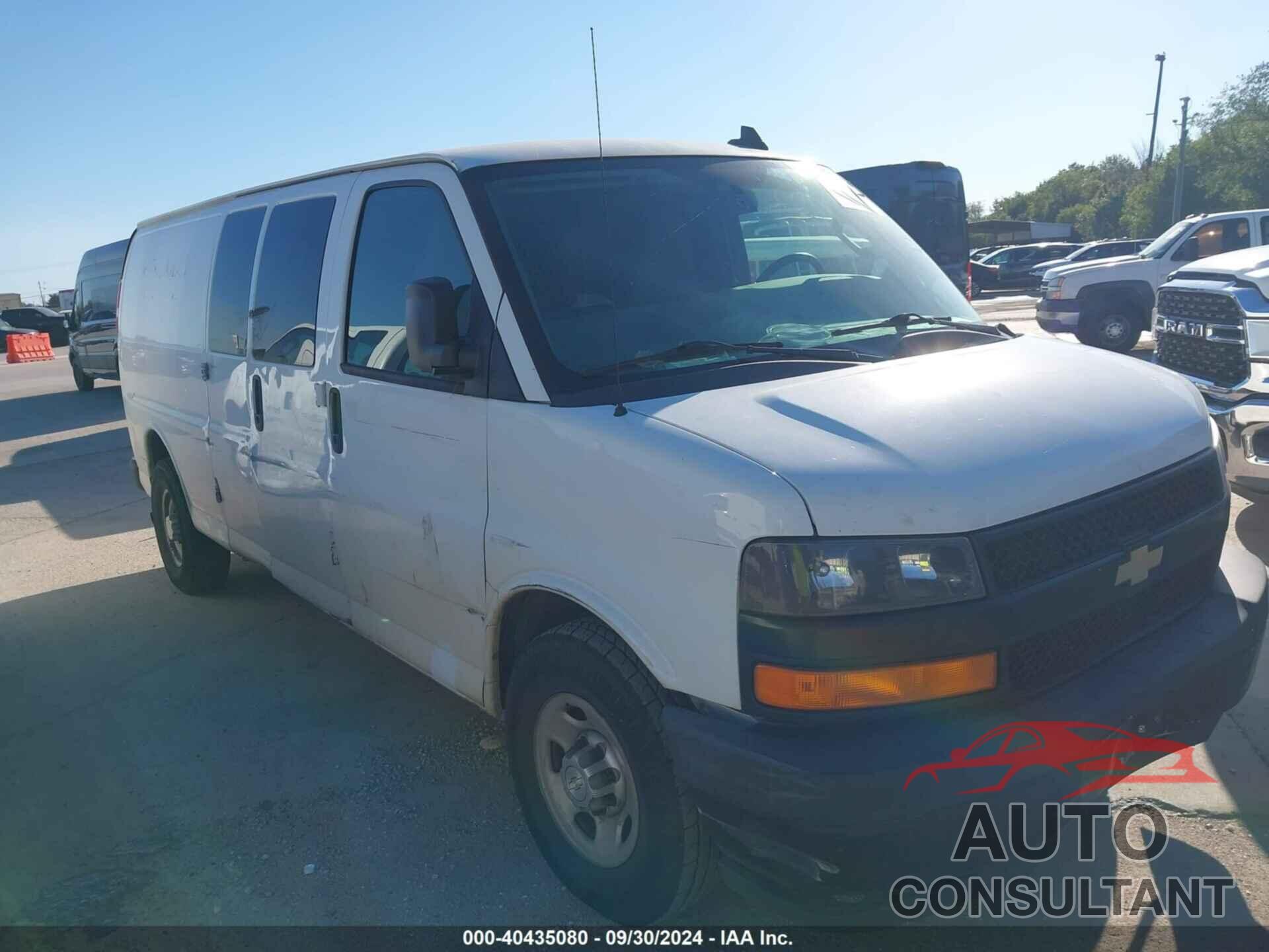 CHEVROLET EXPRESS 2500 2018 - 1GCWGBFG6J1172437