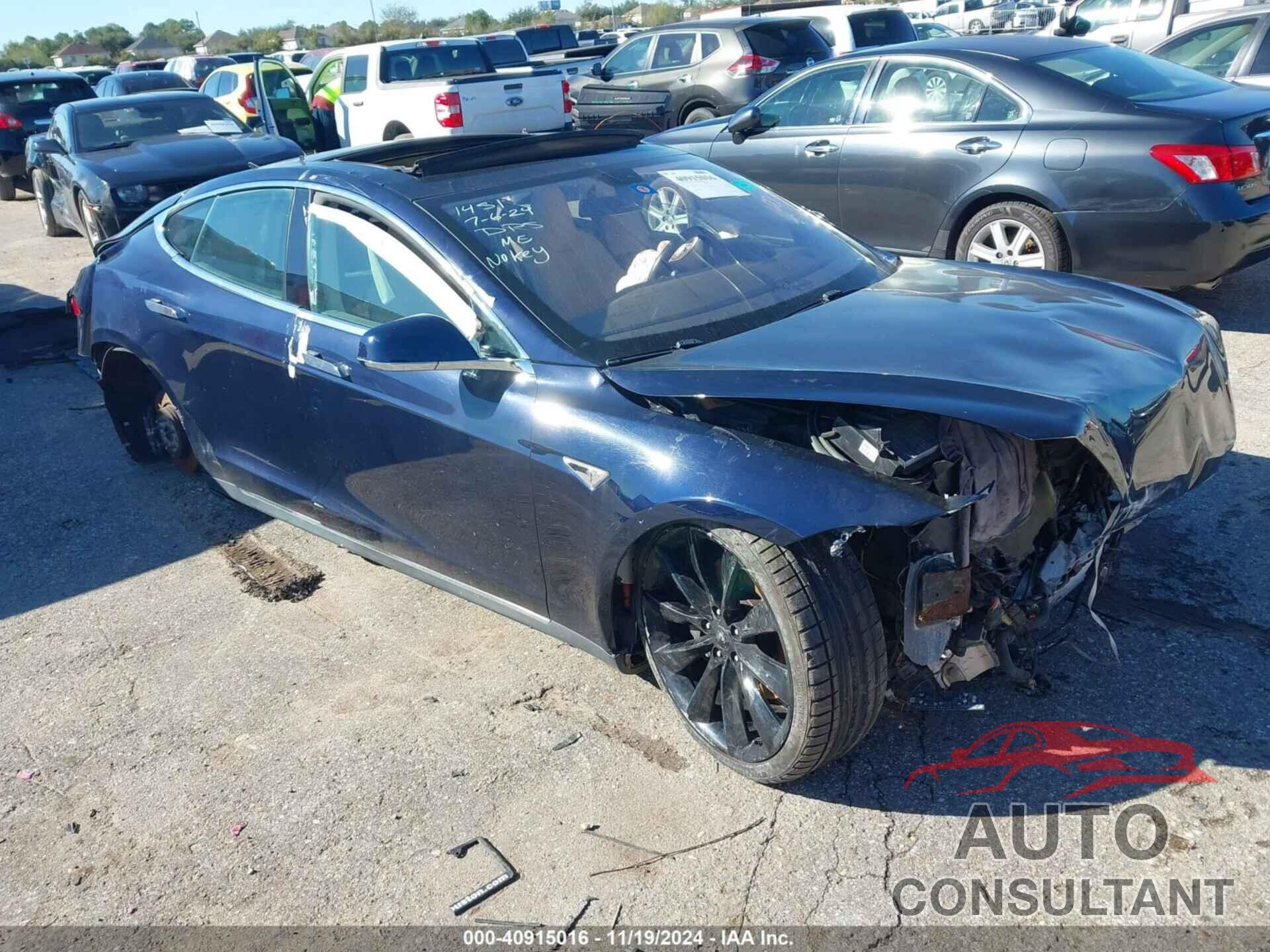 TESLA MODEL S 2013 - 5YJSA1AG5DFP11451