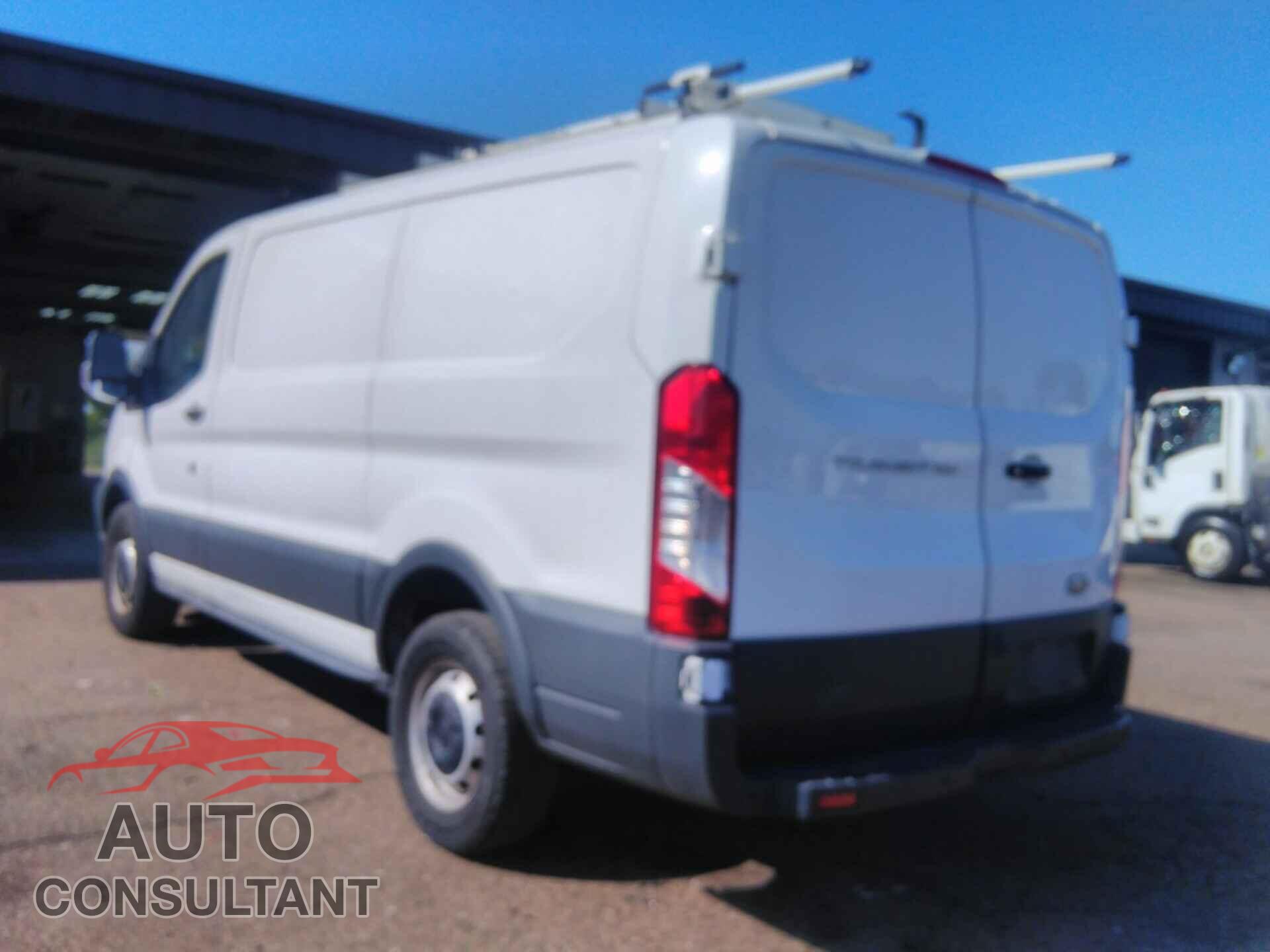 FORD TRANSIT 2018 - 1FTYR1YM1JKB43924