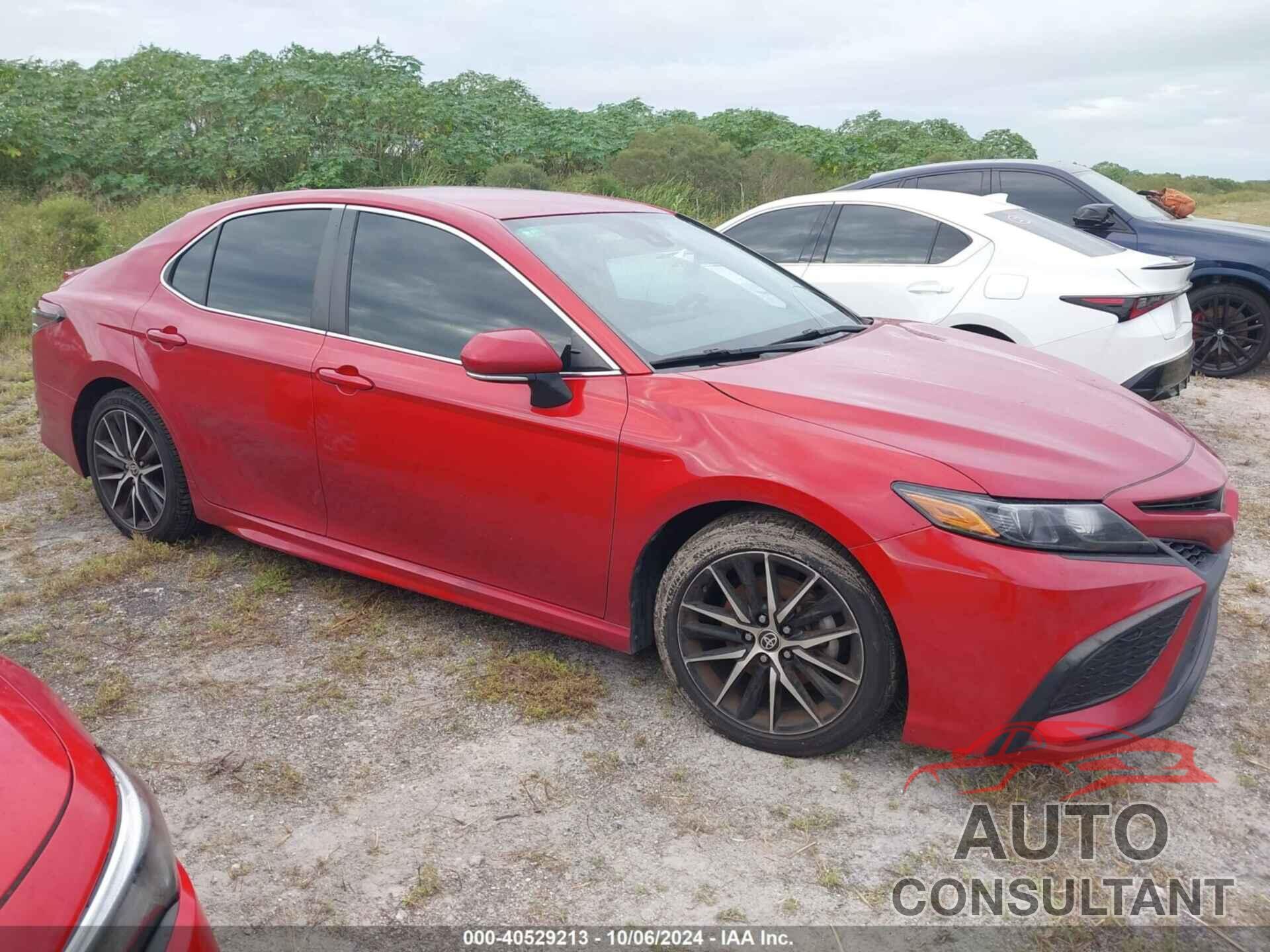 TOYOTA CAMRY 2022 - 4T1G11AK6NU021299