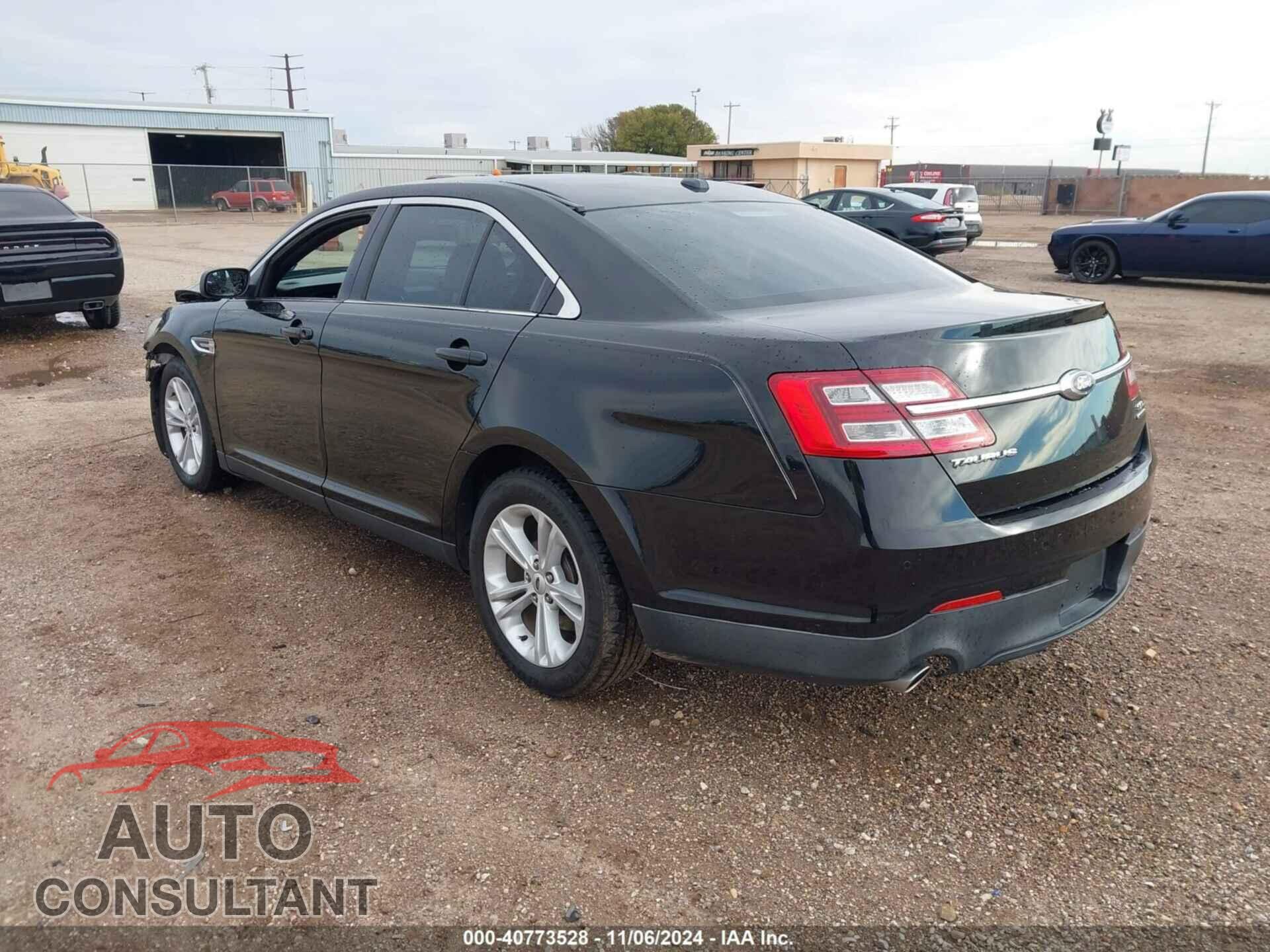 FORD TAURUS 2017 - 1FAHP2E83HG112762