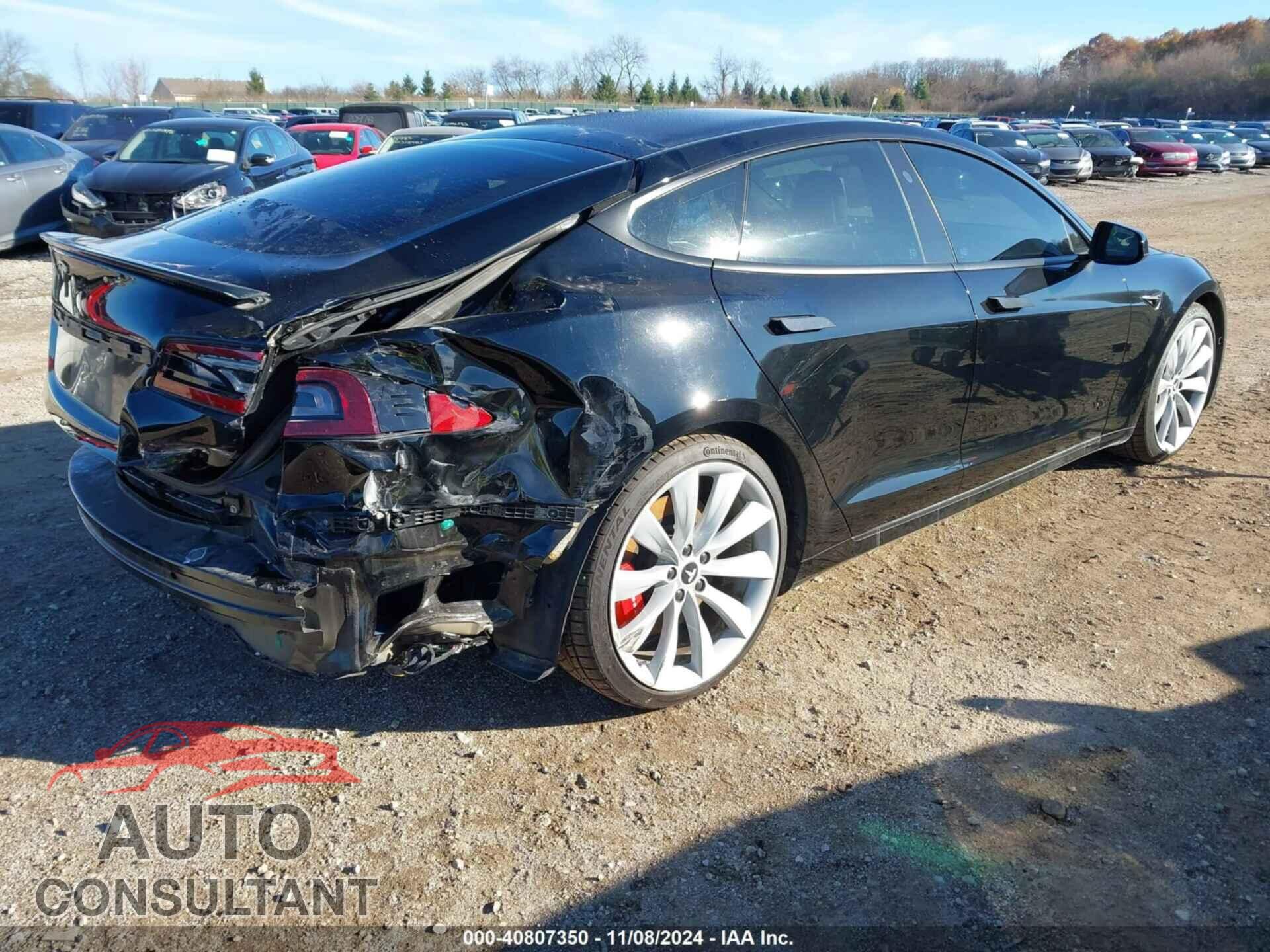 TESLA MODEL S 2018 - 5YJSA1E29JF252631