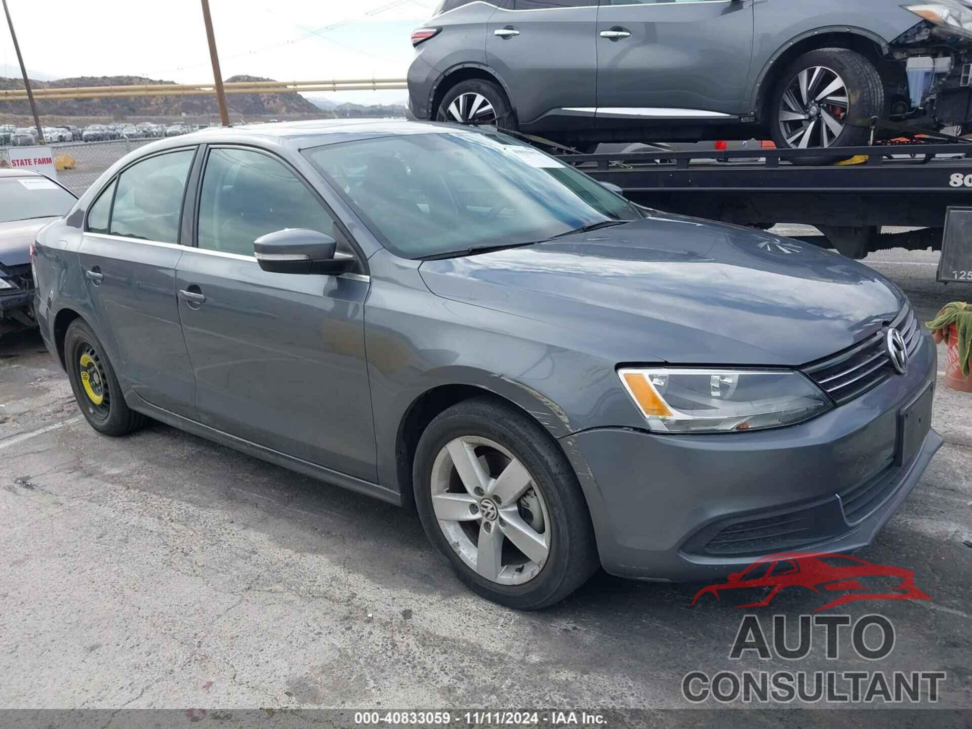VOLKSWAGEN JETTA 2014 - 3VWLL7AJ8EM392182