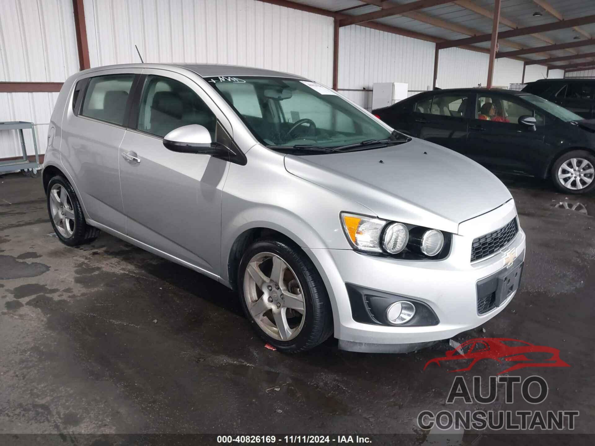 CHEVROLET SONIC 2015 - 1G1JE6SB6F4210295