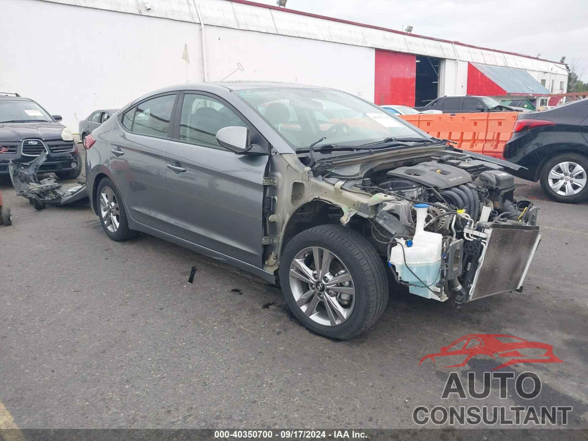 HYUNDAI ELANTRA 2018 - KMHD84LF3JU499156