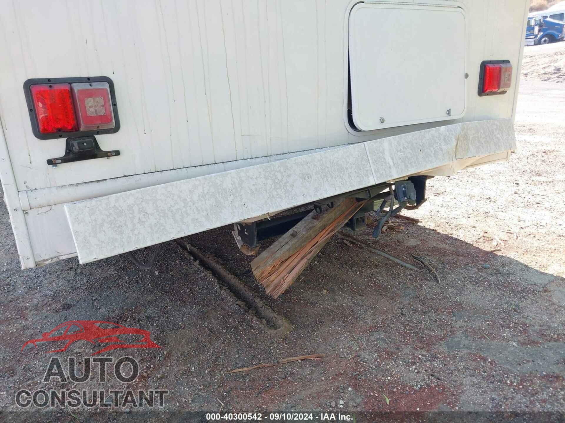 FORD E-350 CUTAWAY 2017 - 1FDWE3FS2HDC72149