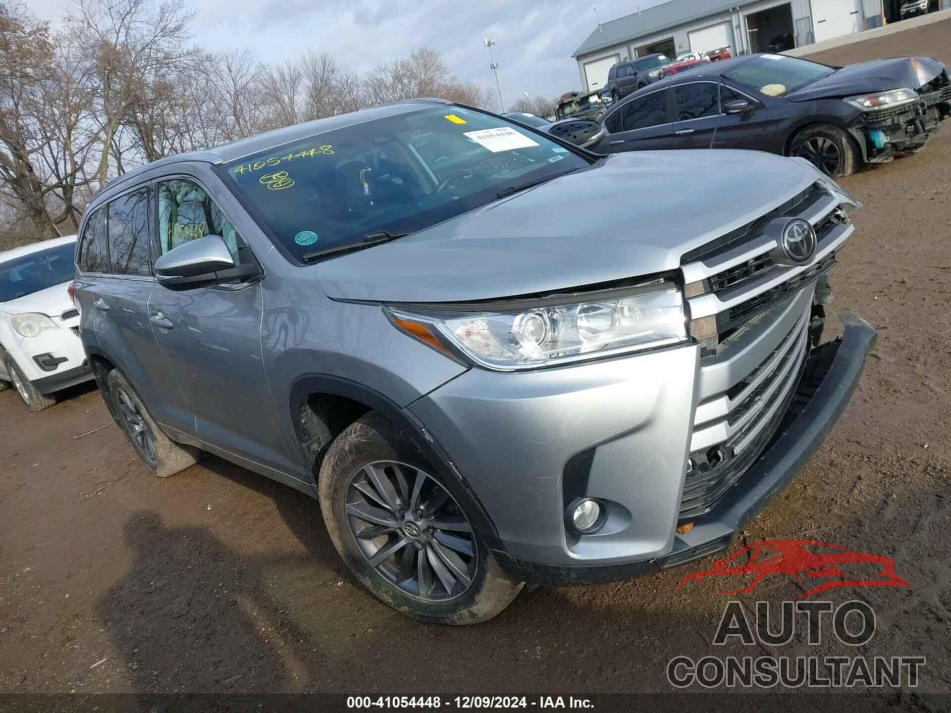 TOYOTA HIGHLANDER 2018 - 5TDJZRFH6JS866800