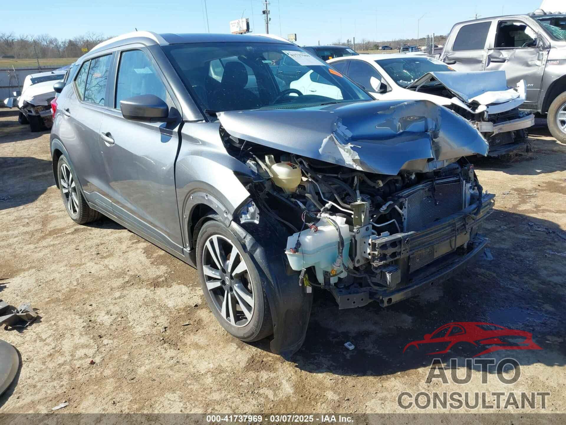 NISSAN KICKS 2018 - 3N1CP5CU4JL512601