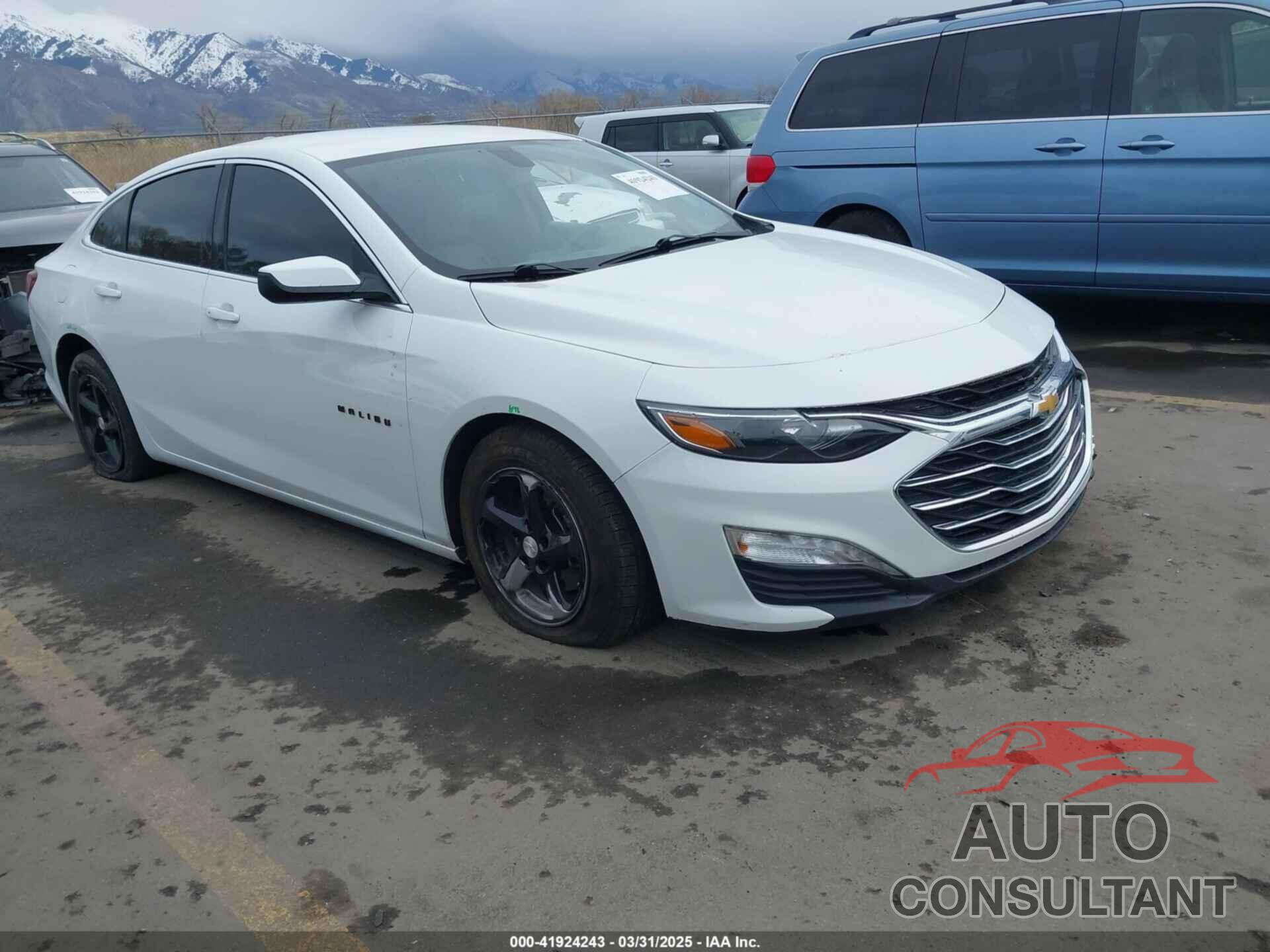 CHEVROLET MALIBU 2020 - 1G1ZD5ST5LF090918