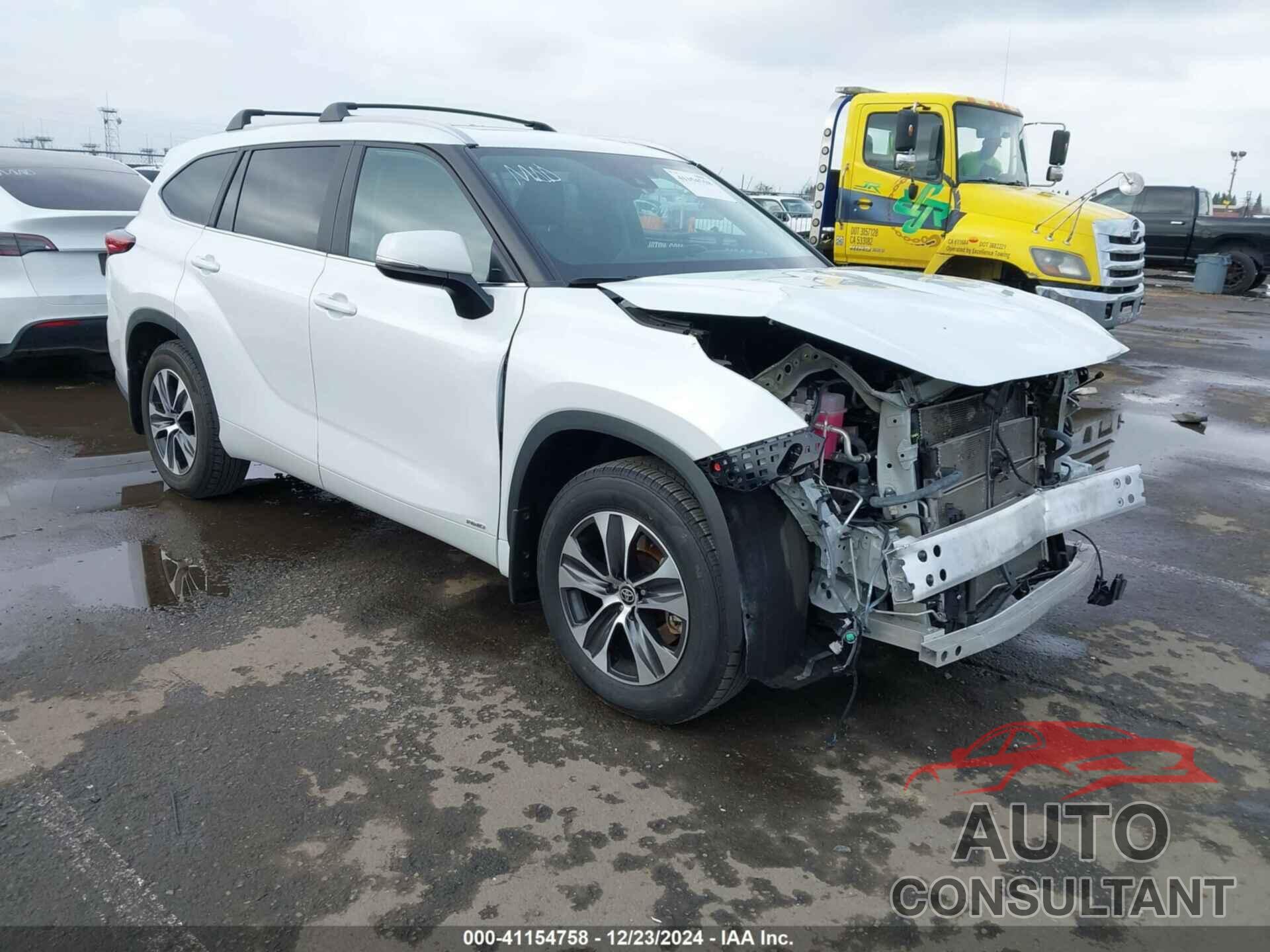 TOYOTA HIGHLANDER 2023 - 5TDKBRCH2PS585664