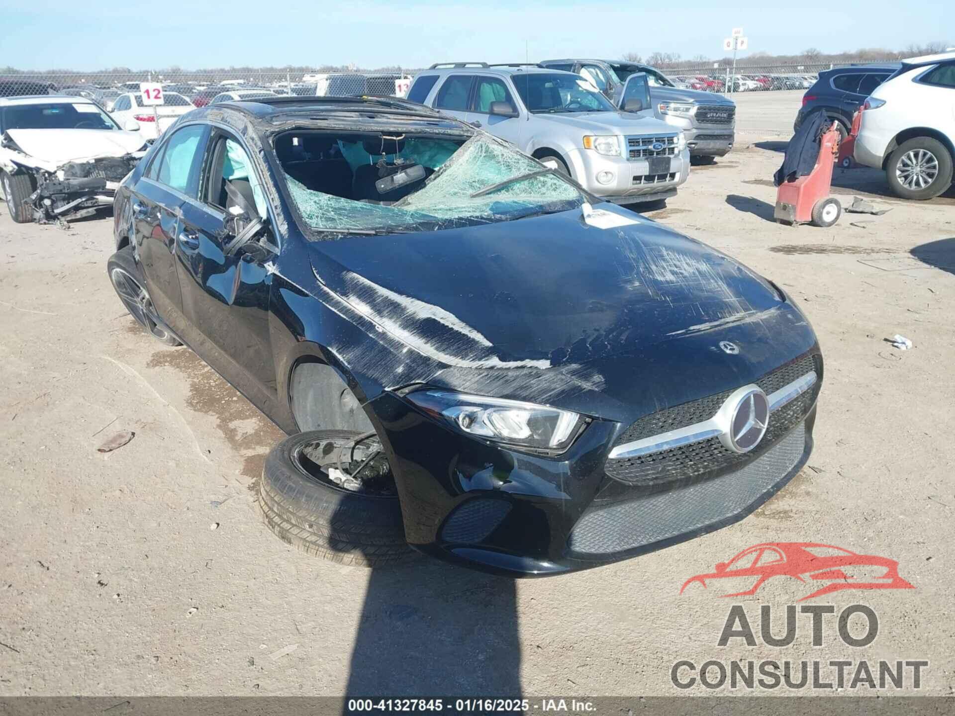 MERCEDES-BENZ A 220 2022 - W1K3G4FB4NJ333267