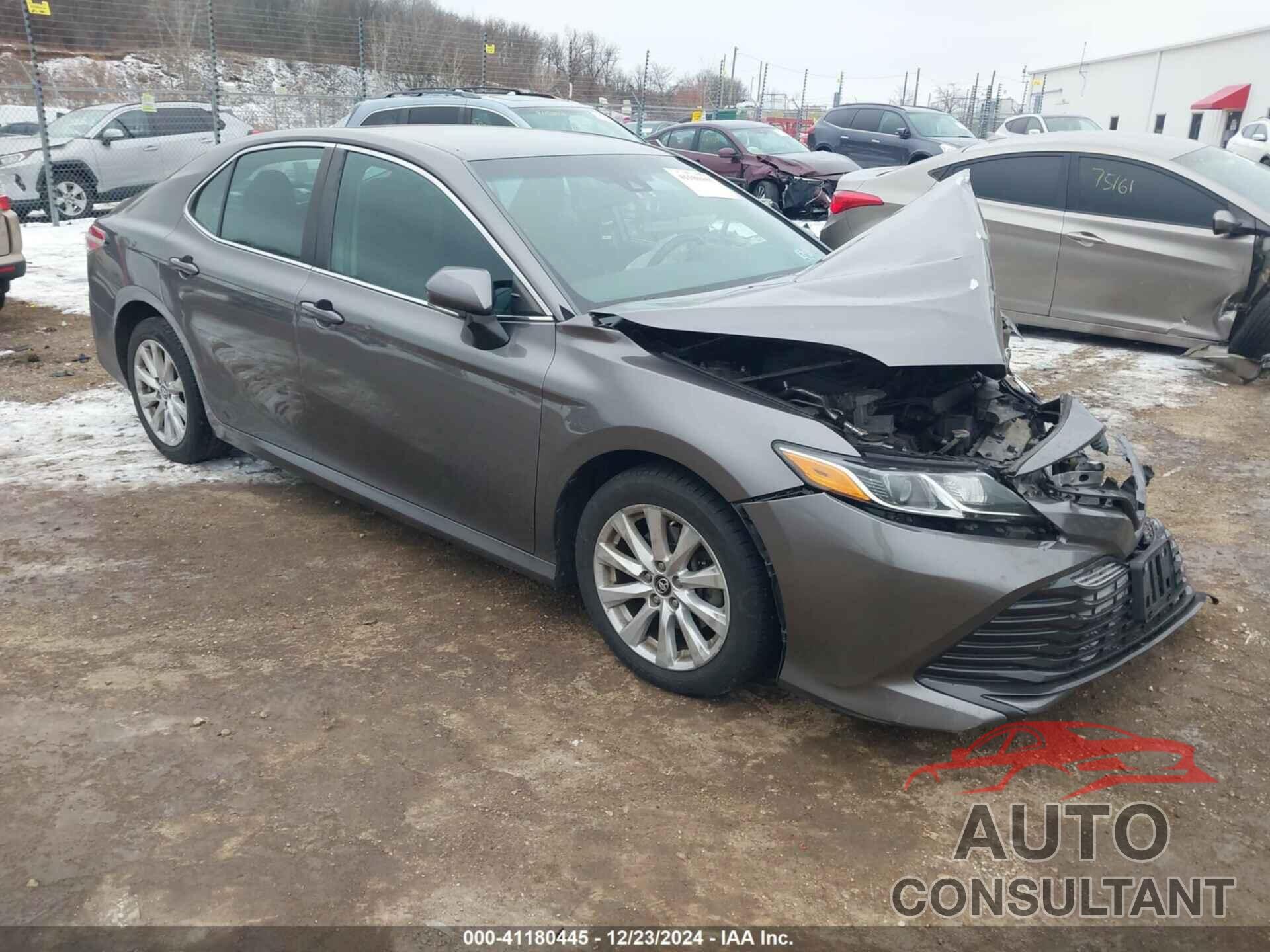 TOYOTA CAMRY 2018 - 4T1B11HK4JU092589