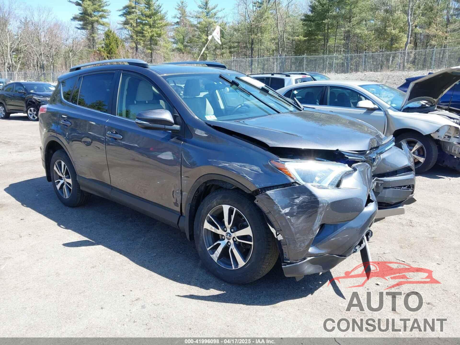 TOYOTA RAV4 2018 - JTMRFREV1JJ196329