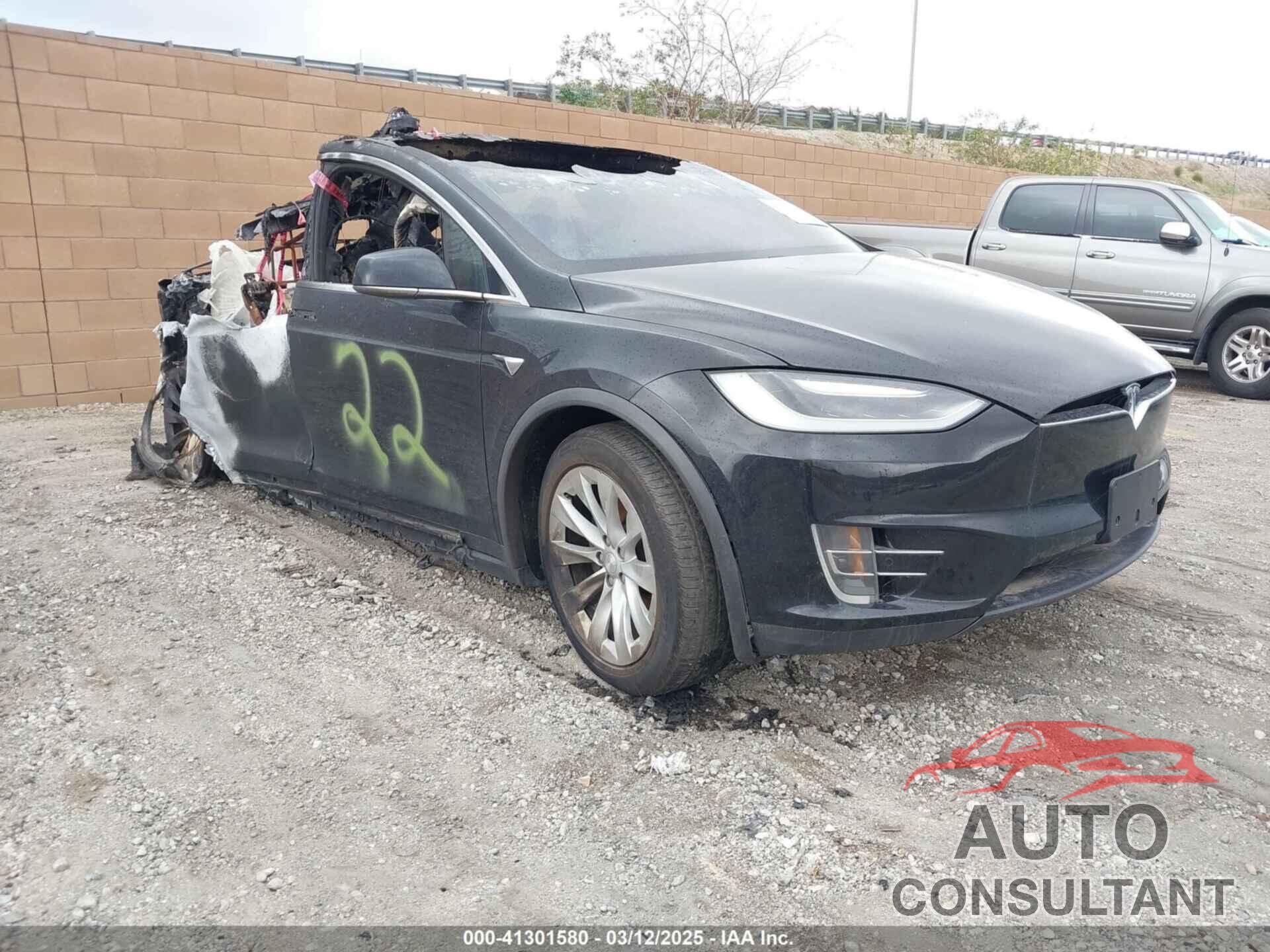 TESLA MODEL X 2017 - 5YJXCDE24HF048850