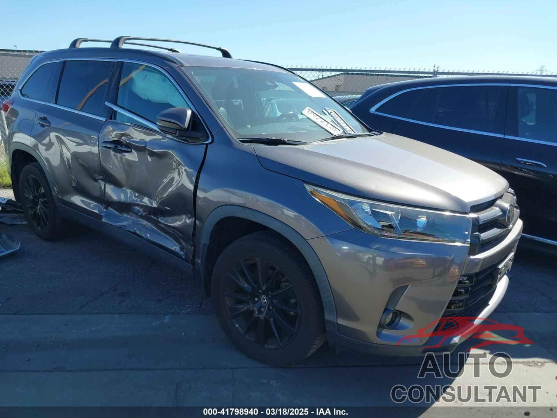 TOYOTA HIGHLANDER 2019 - 5TDKZRFH8KS574152
