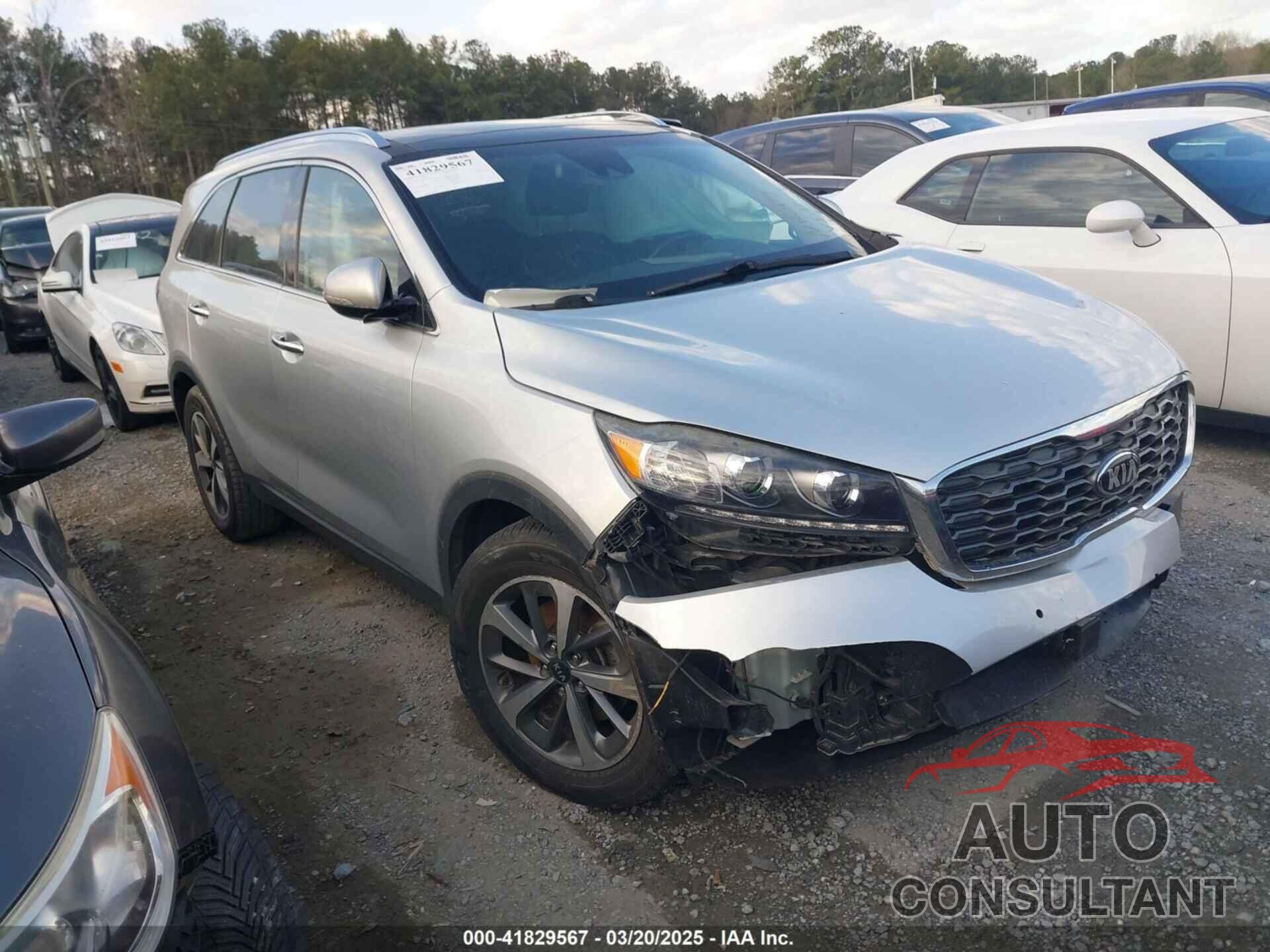 KIA SORENTO 2019 - 5XYPH4A5XKG474169