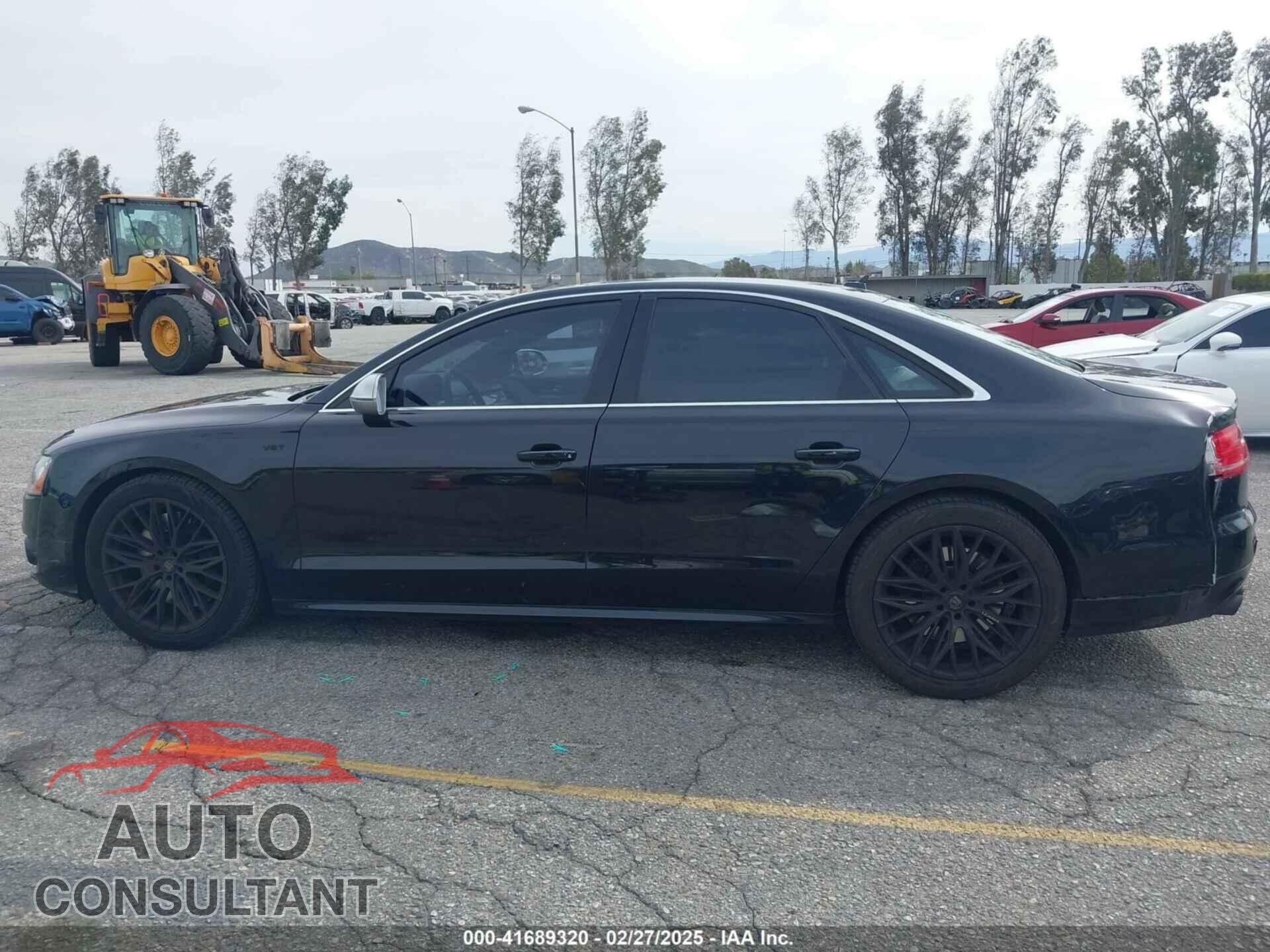 AUDI S8 2013 - WAUD2AFD0DN028673
