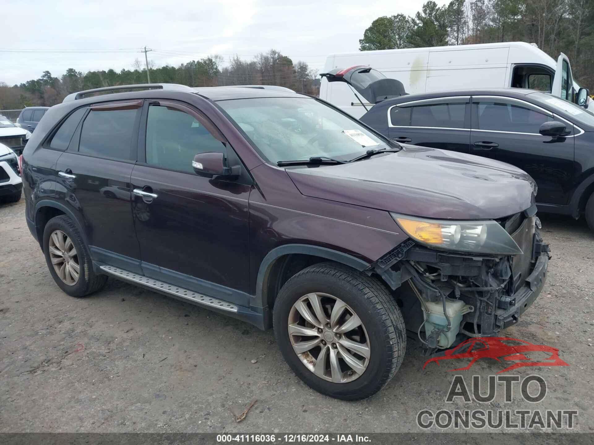 KIA SORENTO 2011 - 5XYKT4A27BG103274