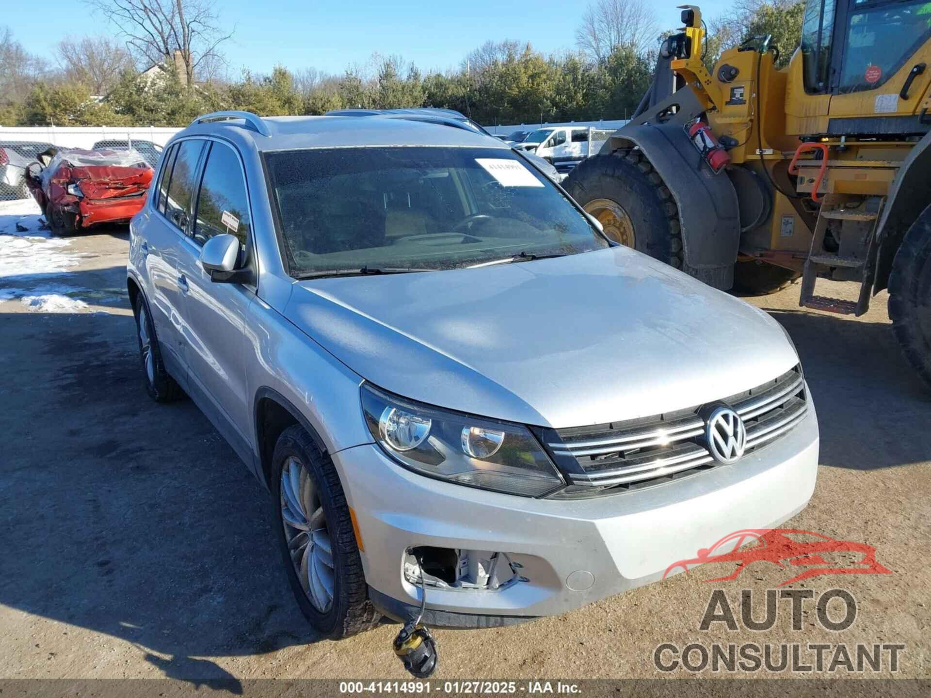 VOLKSWAGEN TIGUAN 2013 - WVGBV7AX2DW511237