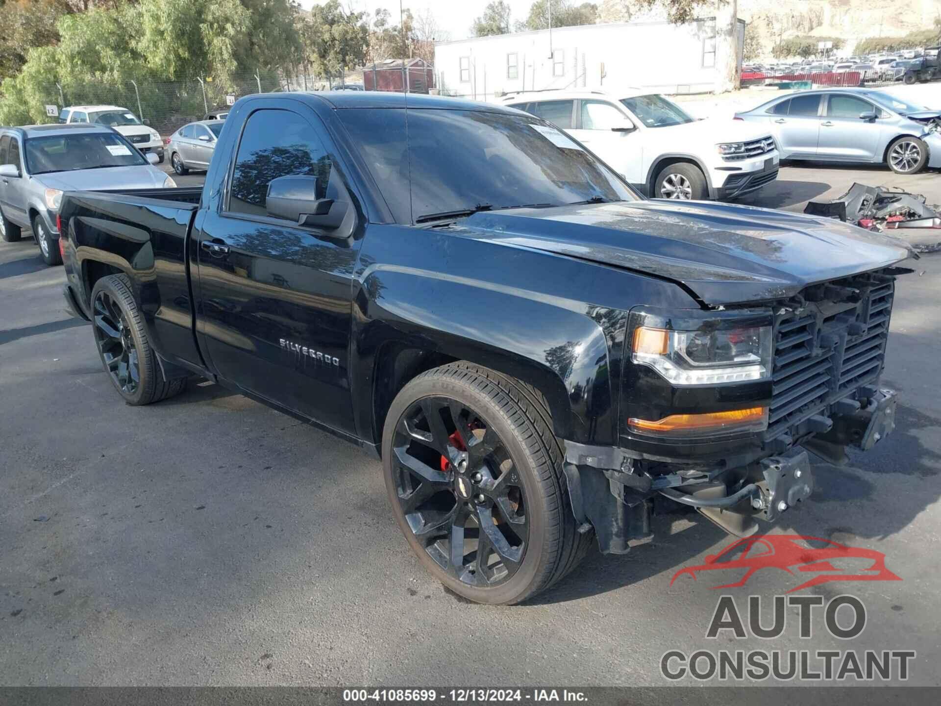 CHEVROLET SILVERADO 1500 2018 - 1GCNCNEC3JZ223708