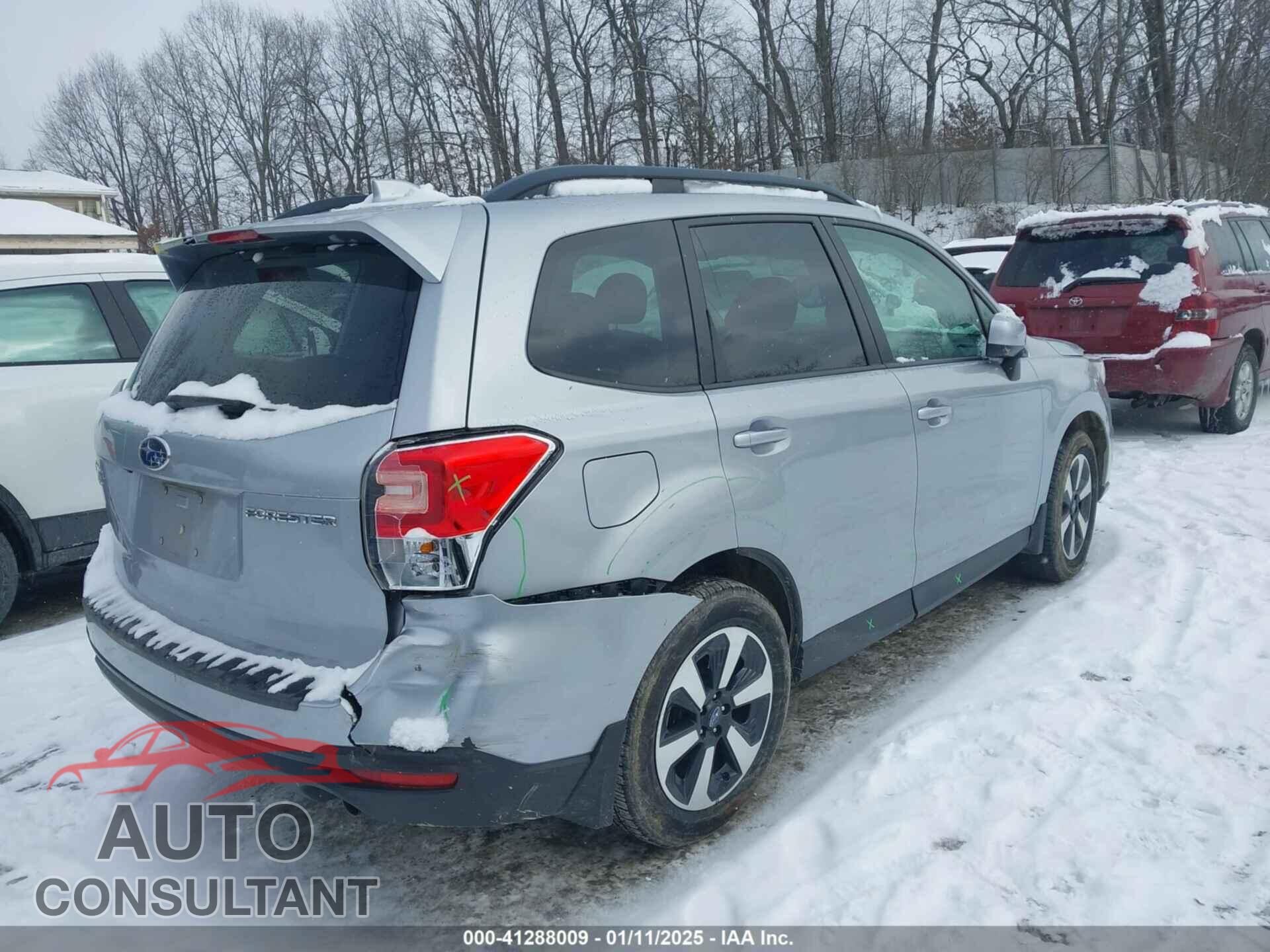 SUBARU FORESTER 2018 - JF2SJAEC0JH537583