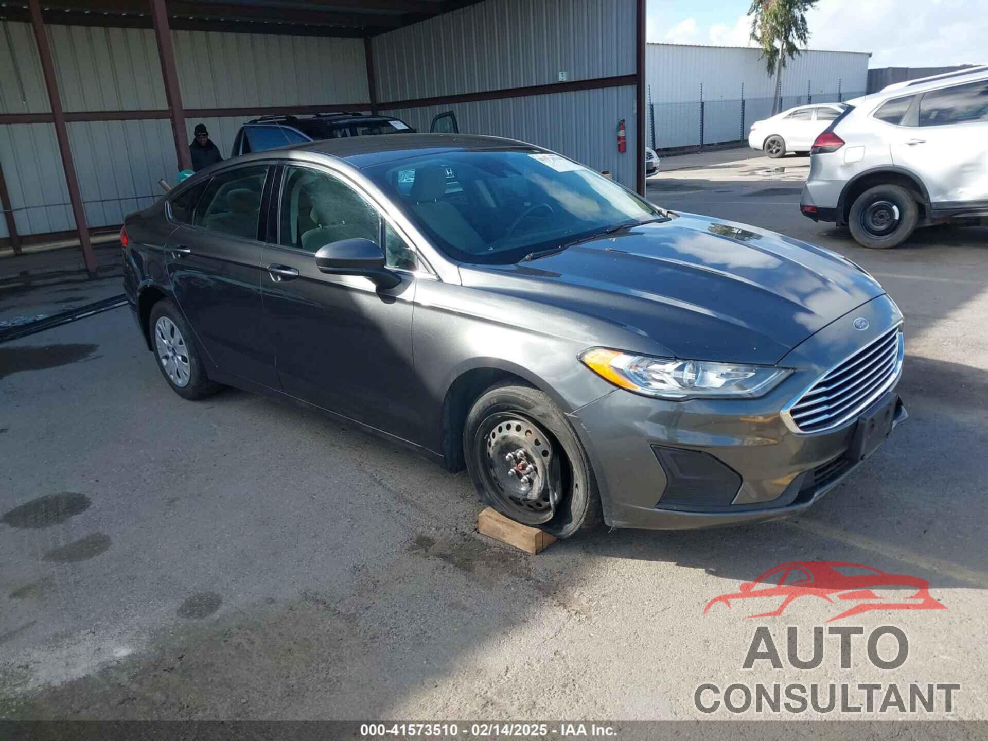 FORD FUSION 2019 - 3FA6P0G7XKR232512