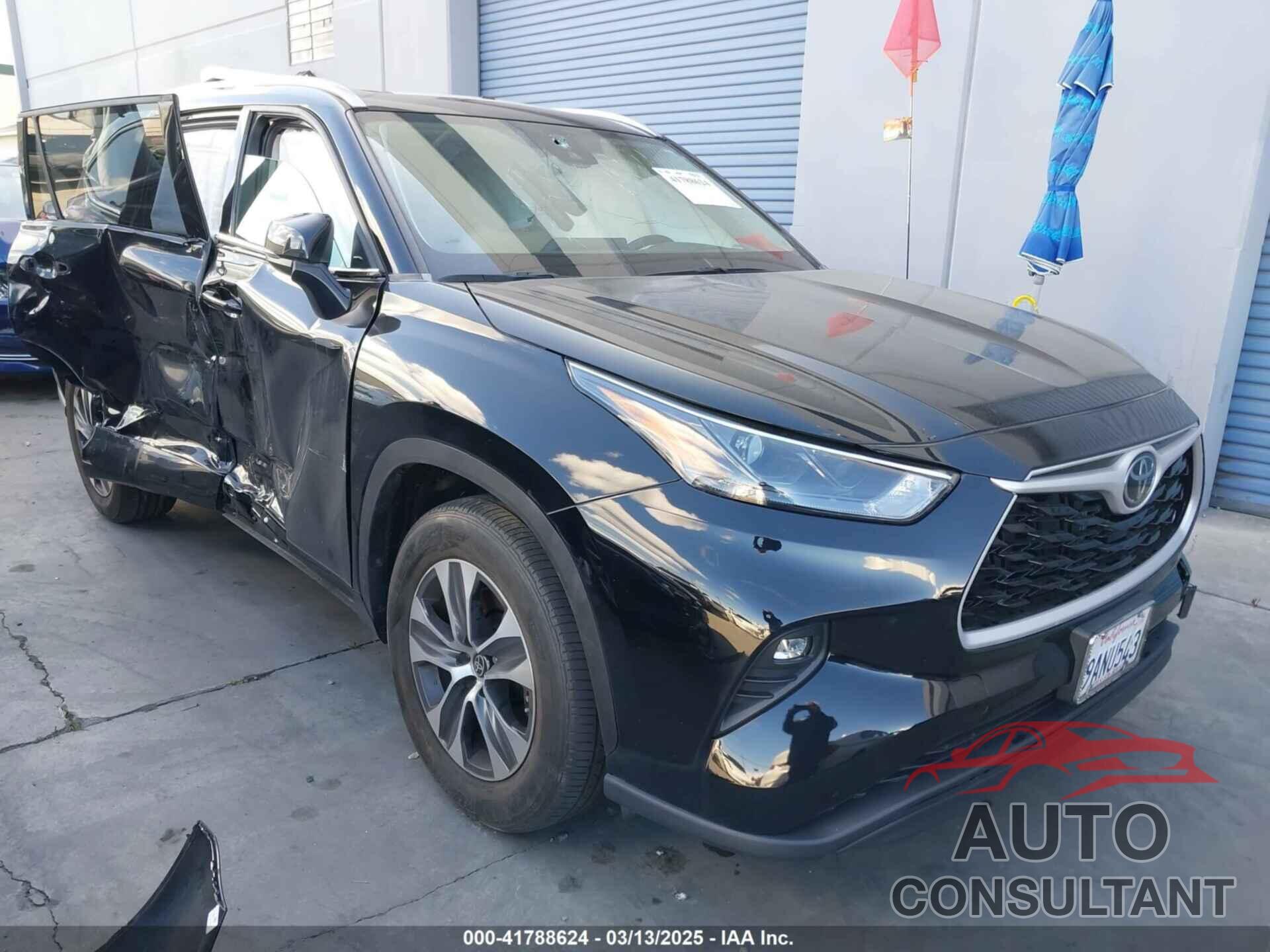 TOYOTA HIGHLANDER 2022 - 5TDHZRAH5NS545973