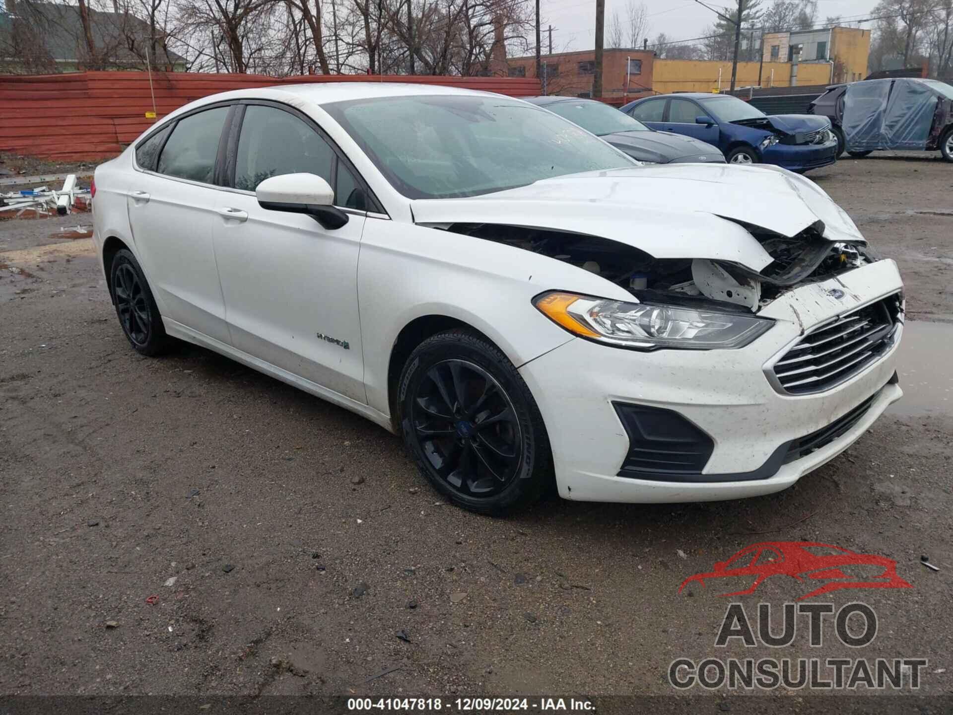 FORD FUSION HYBRID 2019 - 3FA6P0LU5KR167502