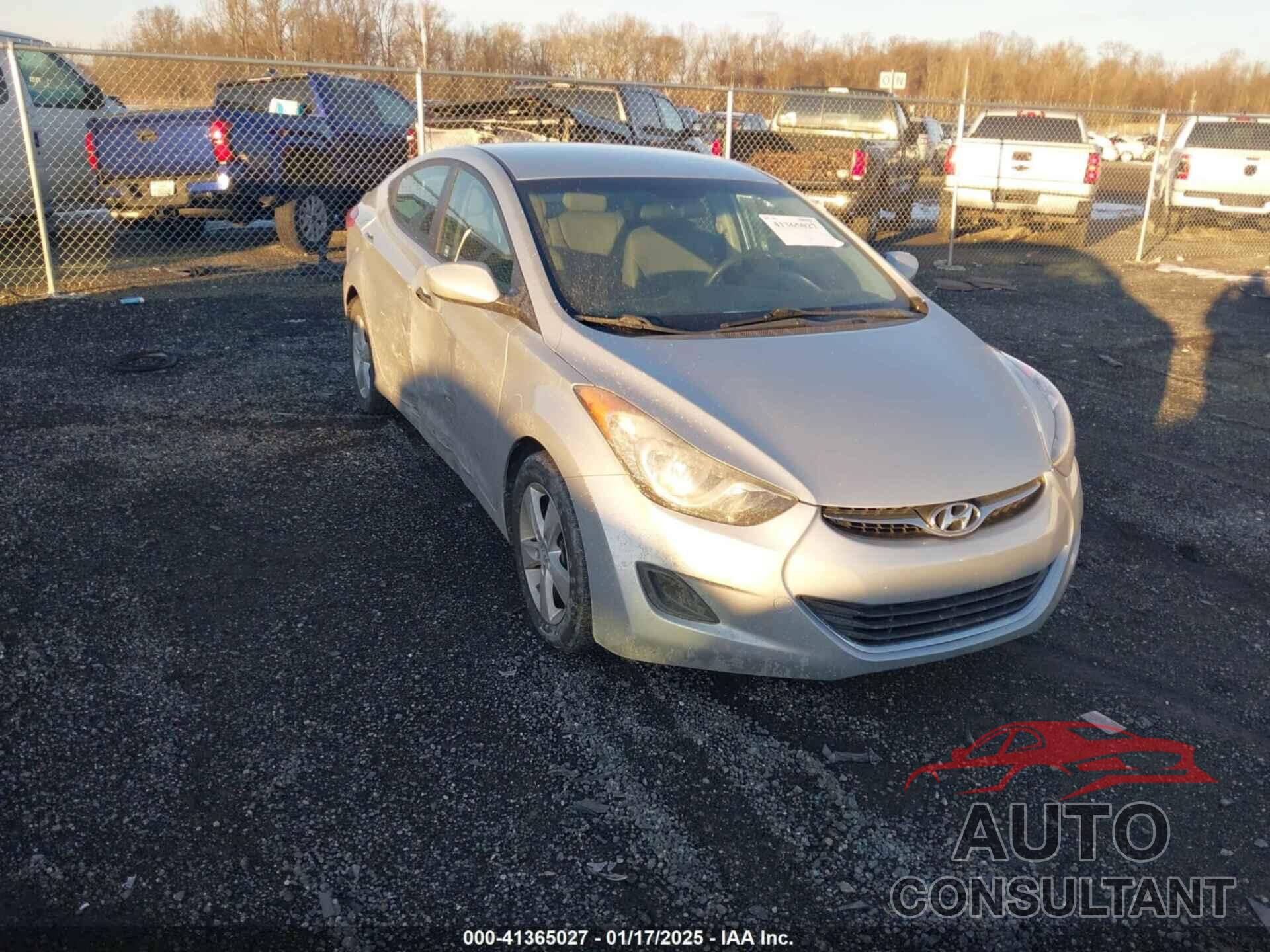 HYUNDAI ELANTRA 2013 - 5NPDH4AE8DH324740