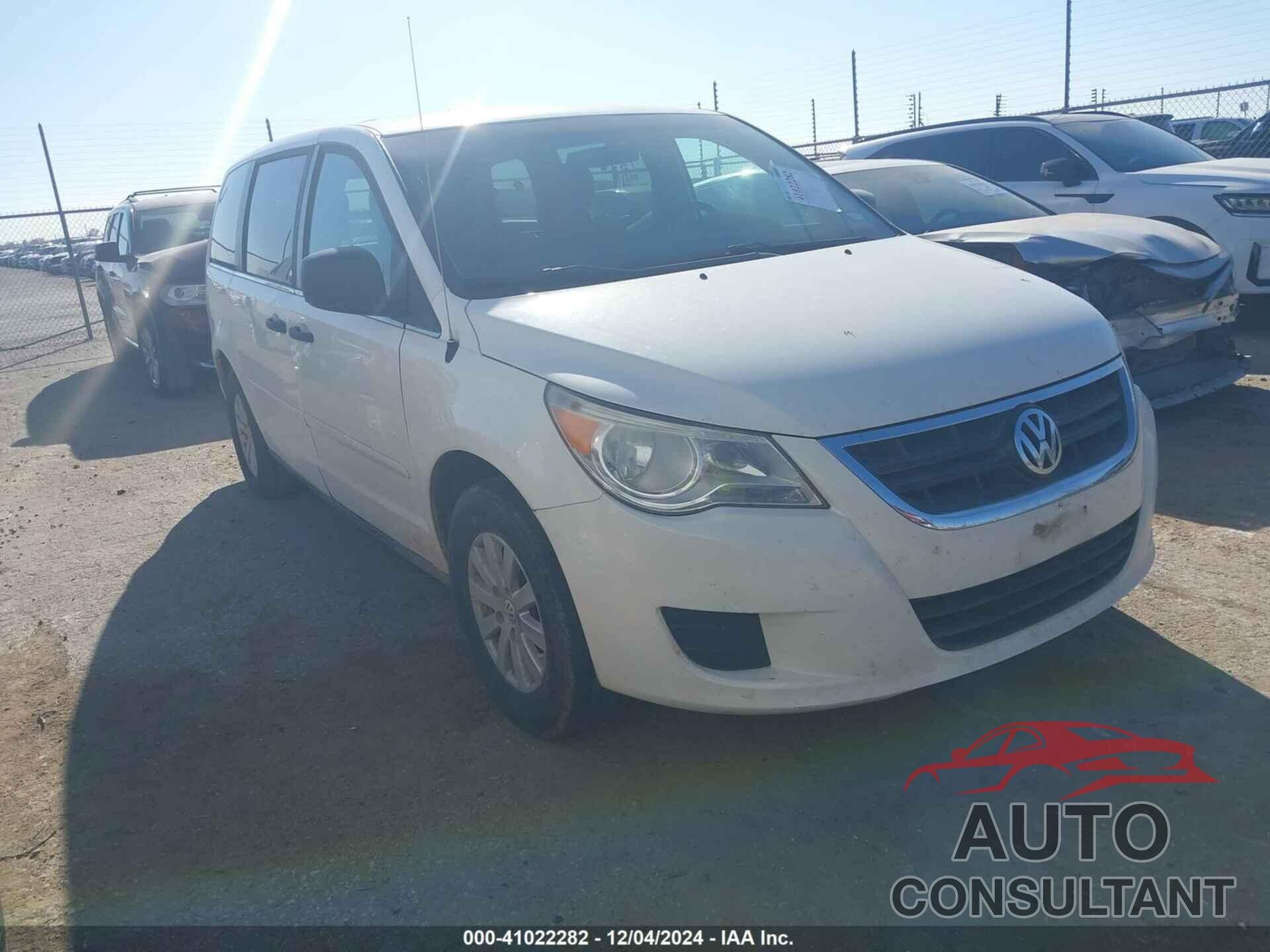 VOLKSWAGEN ROUTAN 2009 - 2V8HW44129R545930