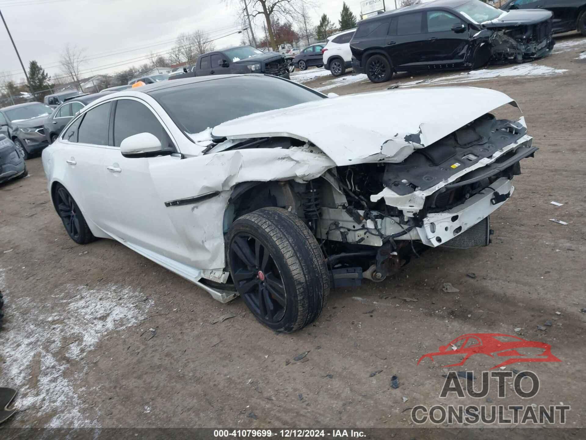 JAGUAR XJ 2014 - SAJWJ1CD8E8V65070