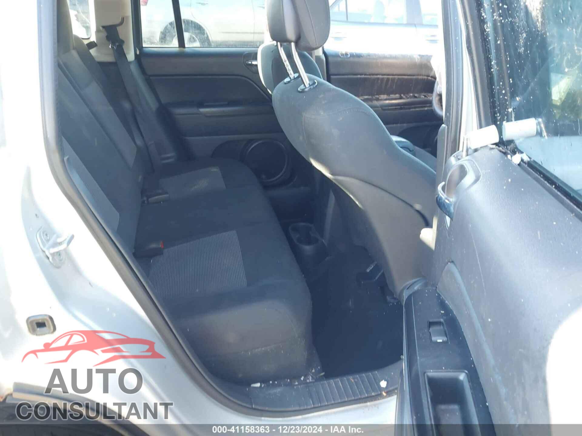 JEEP COMPASS 2012 - 1C4NJCBA8CD627357