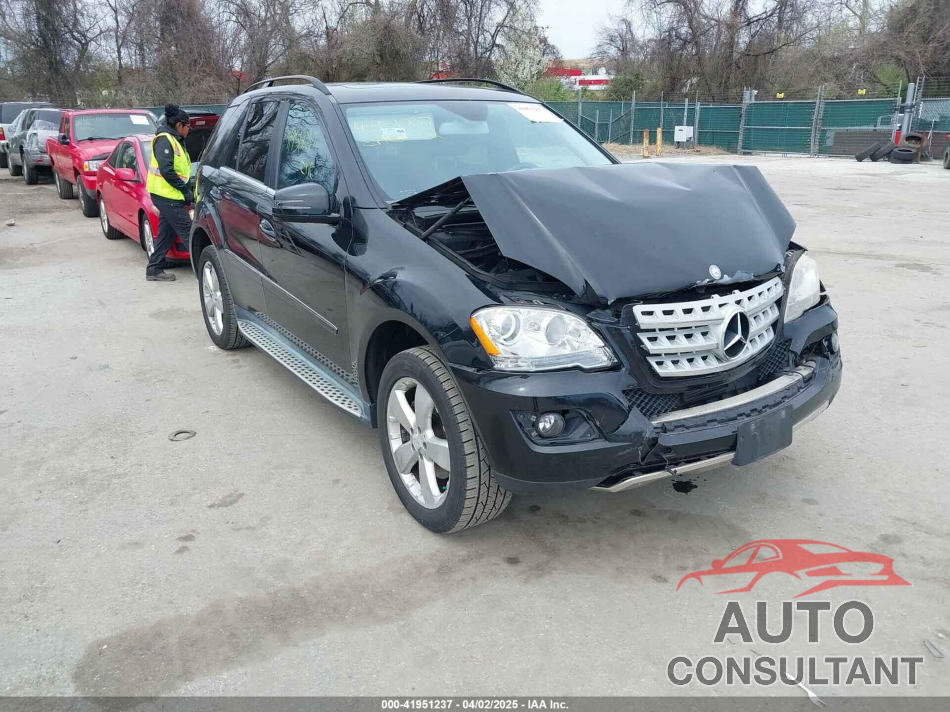 MERCEDES-BENZ ML 350 2011 - 4JGBB8GB1BA723079