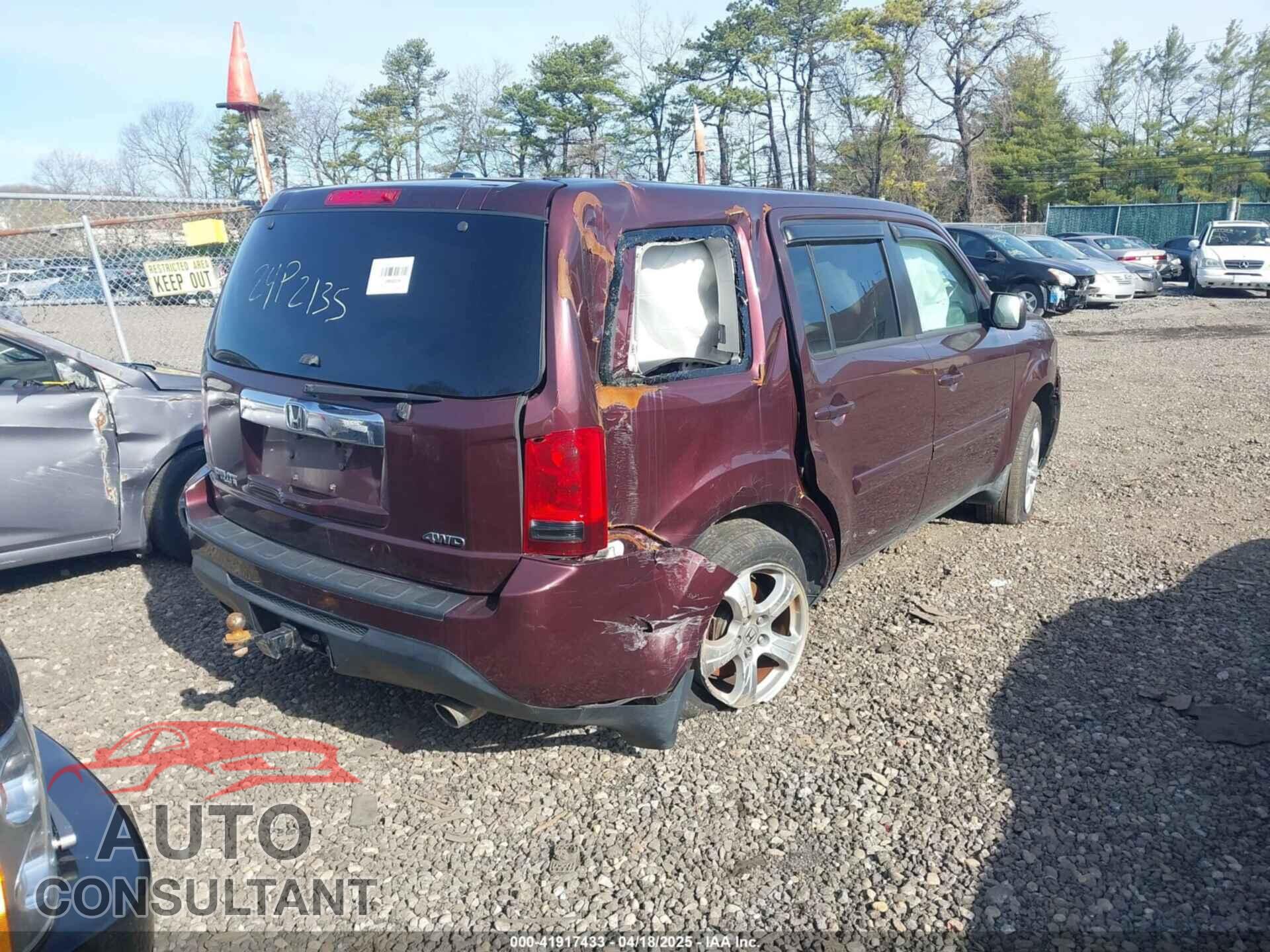 HONDA PILOT 2013 - 5FNYF4H76DB026426