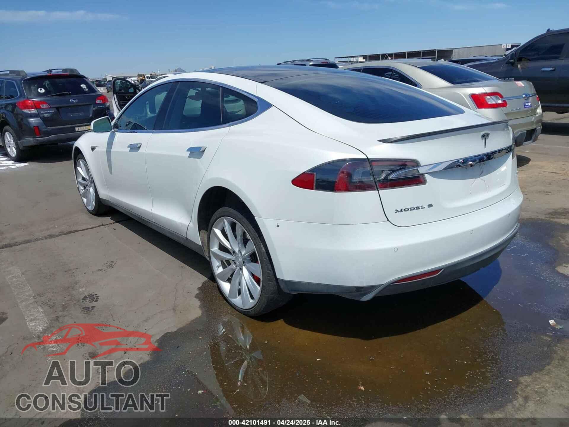 TESLA MODEL S 2014 - 5YJSA1H13EFP33659