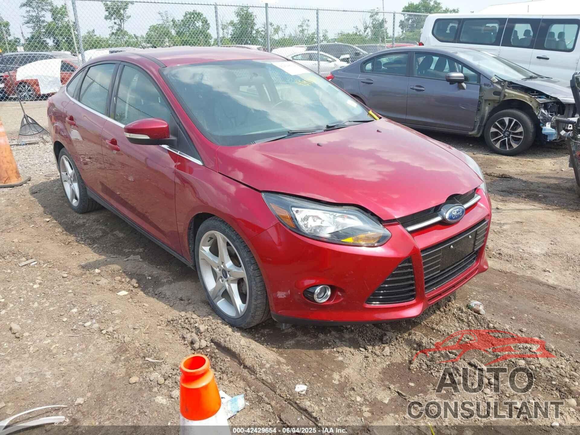 FORD FOCUS 2013 - 1FADP3J28DL371500