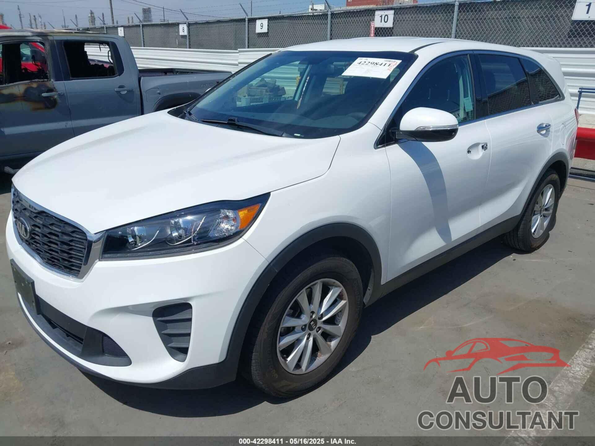 KIA SORENTO 2019 - 5XYPG4A38KG550585