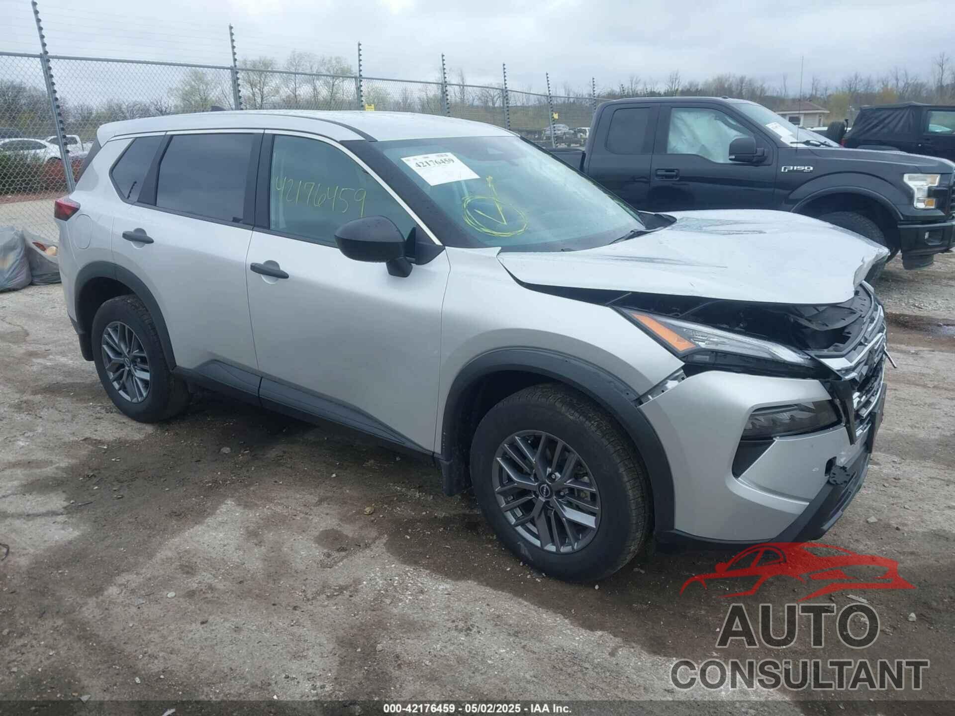 NISSAN ROGUE 2024 - 5N1BT3AB7RC726284