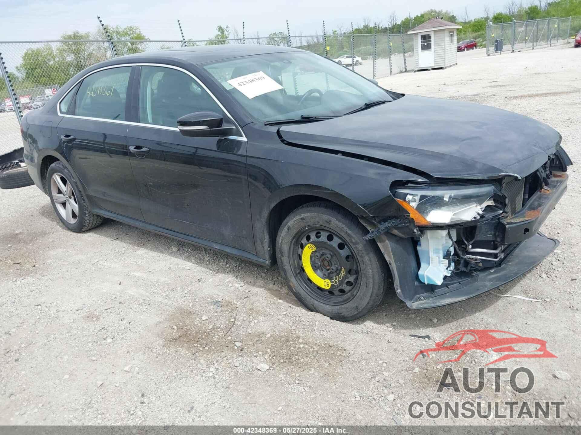 VOLKSWAGEN PASSAT 2013 - 1VWBH7A33DC000739