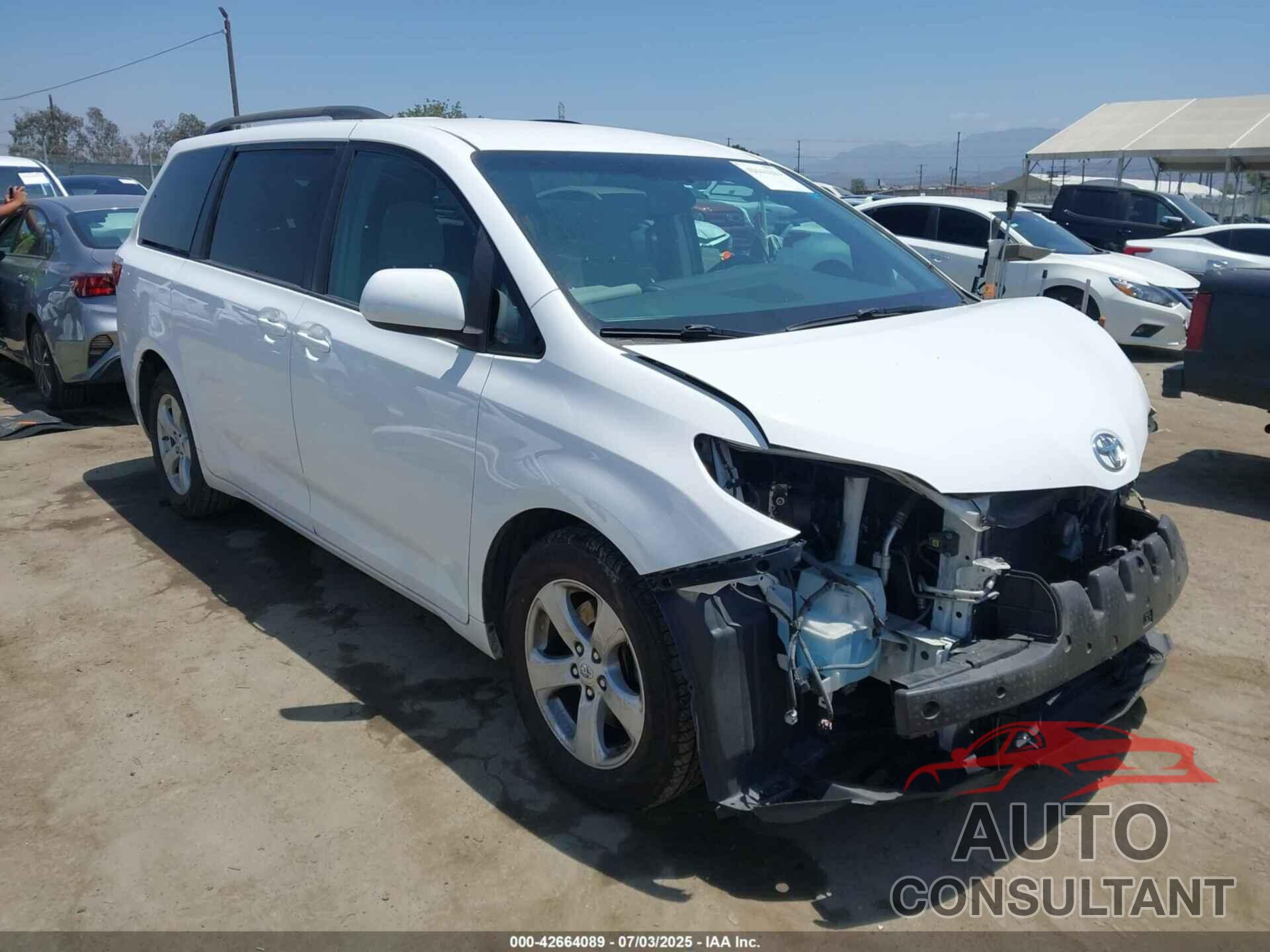 TOYOTA SIENNA 2017 - 5TDKZ3DC3HS783912