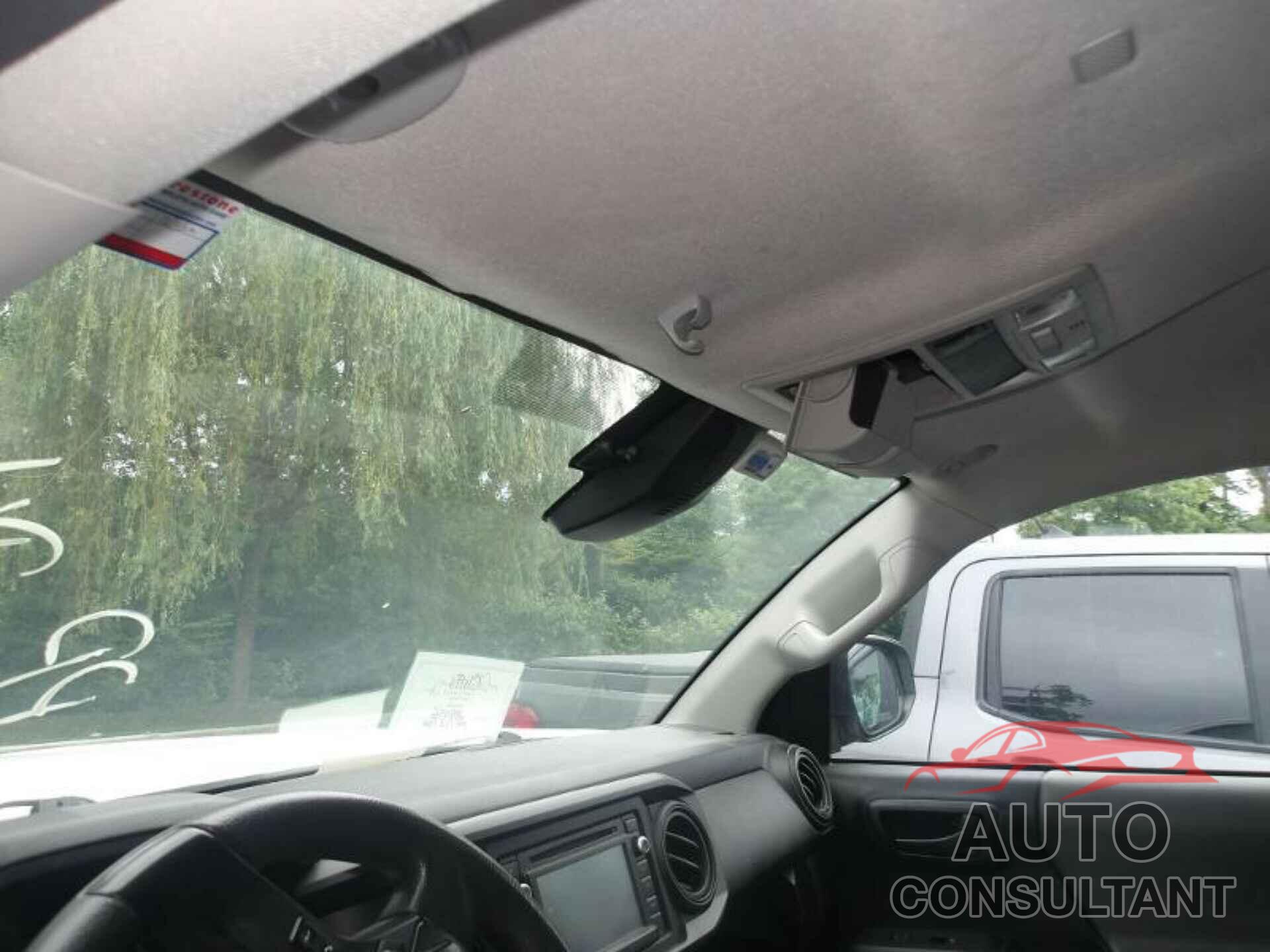 TOYOTA TACOMA 2019 - 5TFRX5GN8KX149848