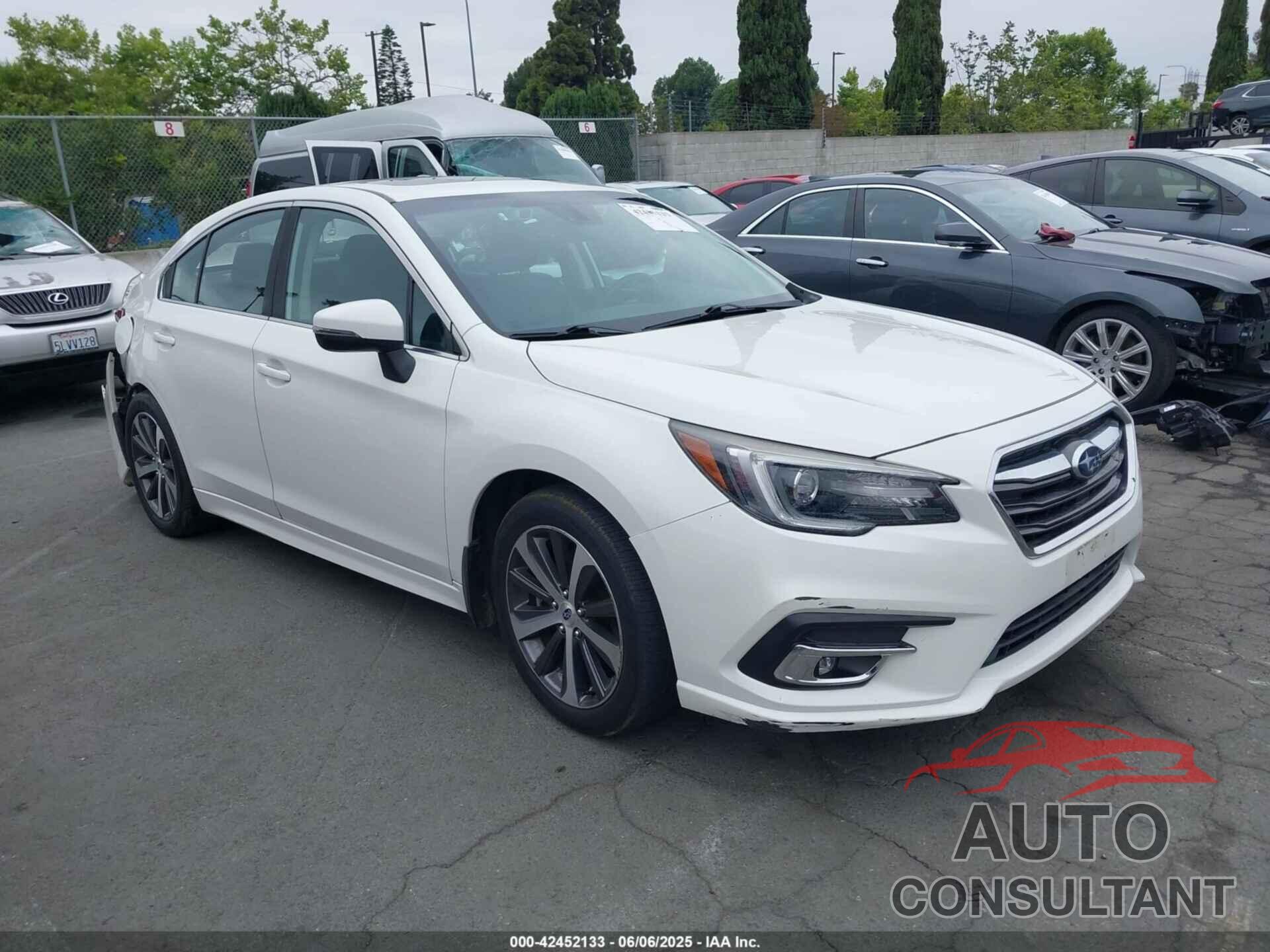 SUBARU LEGACY 2018 - 4S3BNEN69J3036192
