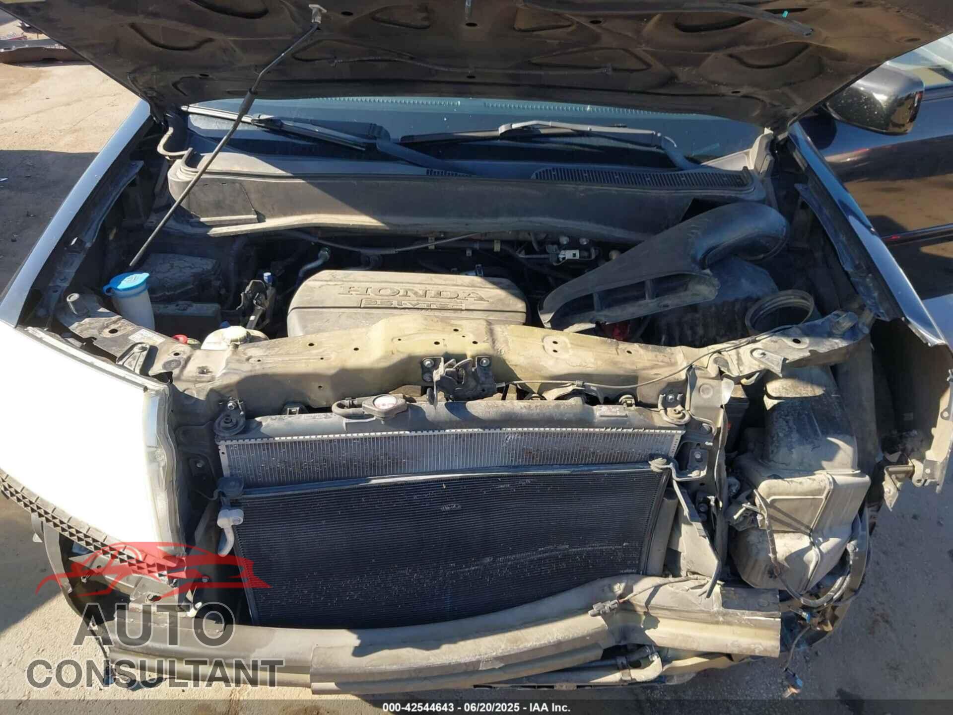 HONDA PILOT 2015 - 5FNYF3H4XFB027355