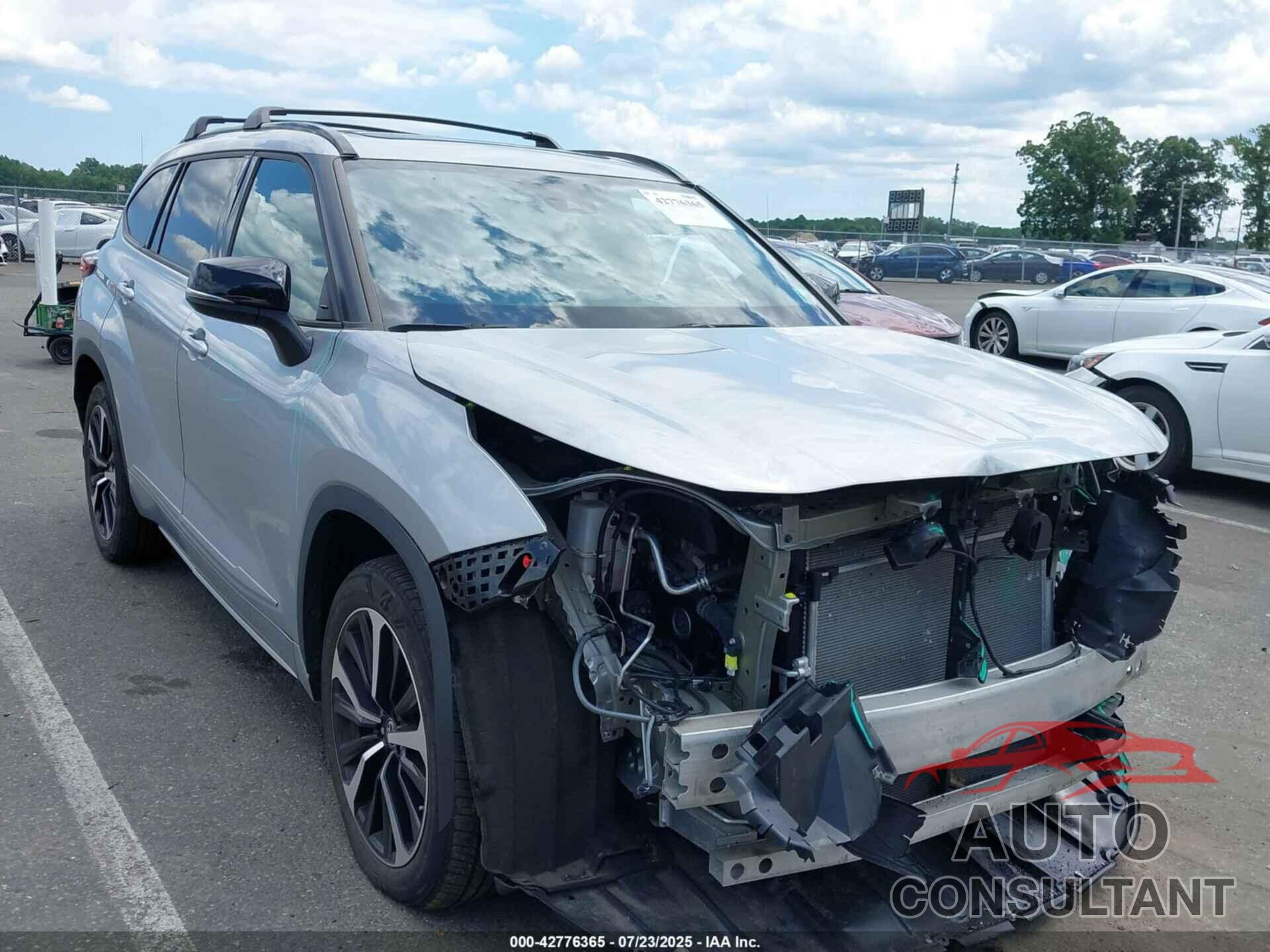 TOYOTA HIGHLANDER 2022 - 5TDLZRBHXNS240560