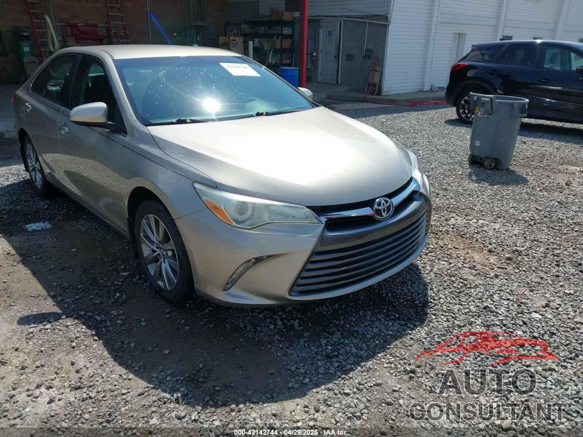 TOYOTA CAMRY 2016 - 4T4BF1FK4GR546097