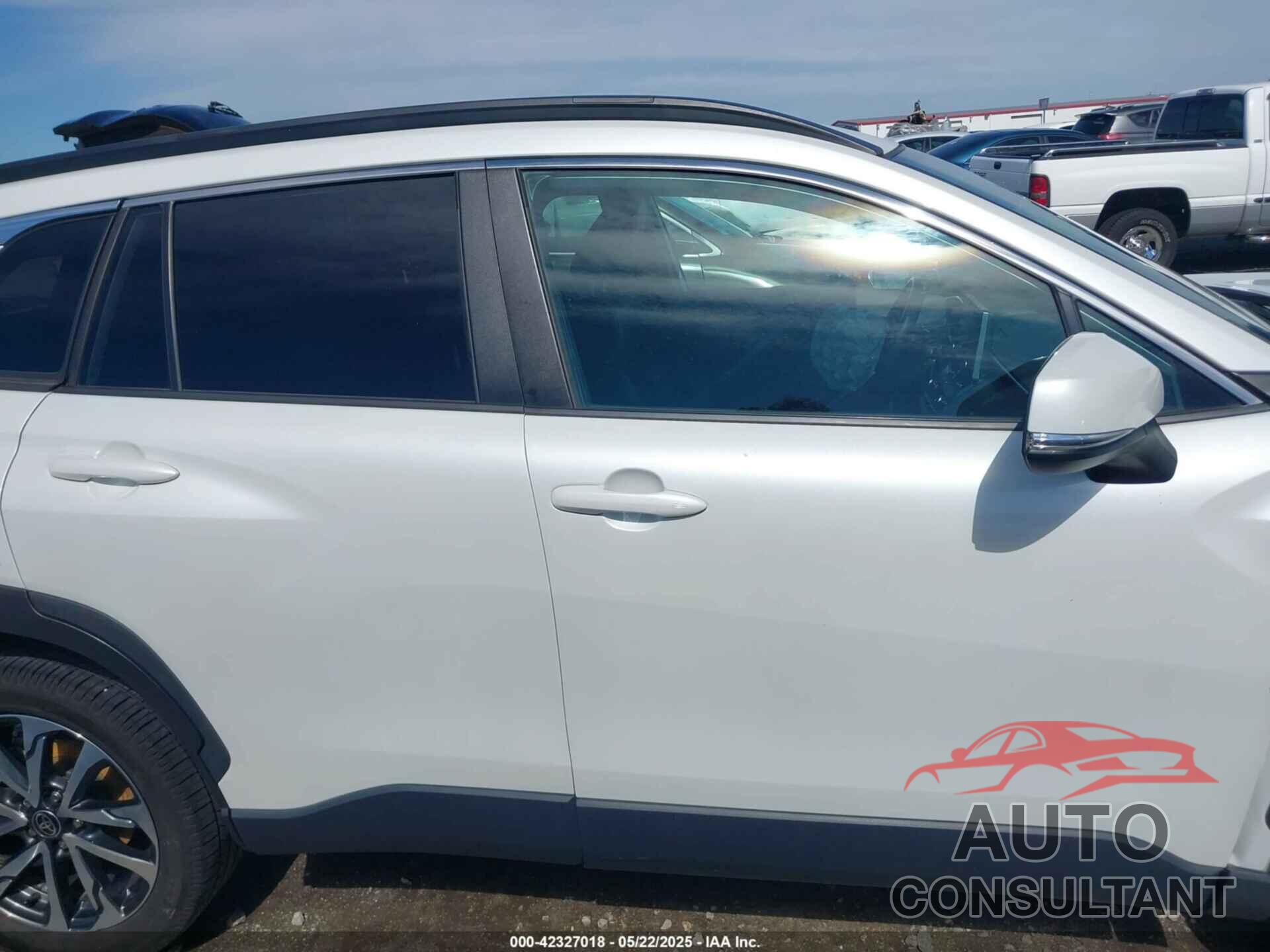 TOYOTA COROLLA CROSS 2022 - 7MUEAAAG0NV003723